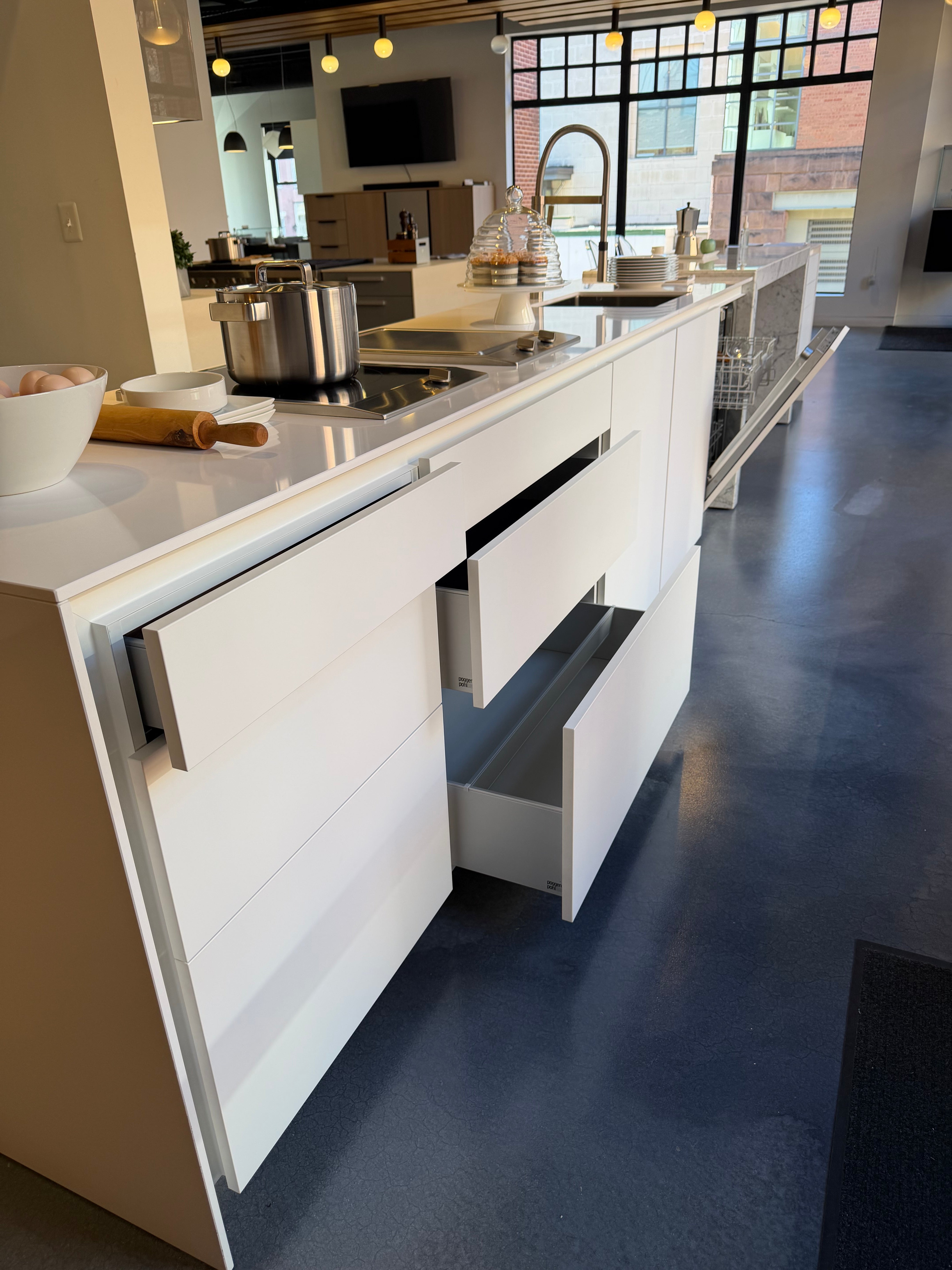 Poggenpohl Segmento Modern White & Wood Veneer Kitchen with Miele Appliance Suite