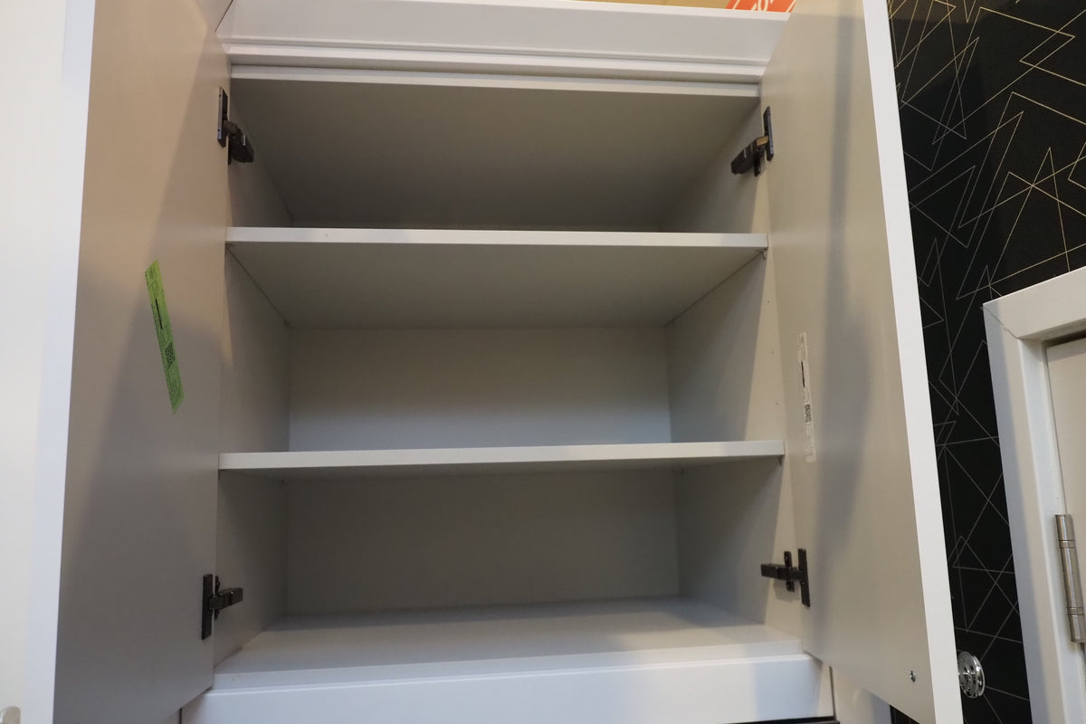 Wren Shaker White & Grey Matte Kitchen with KitchenAid Appliances