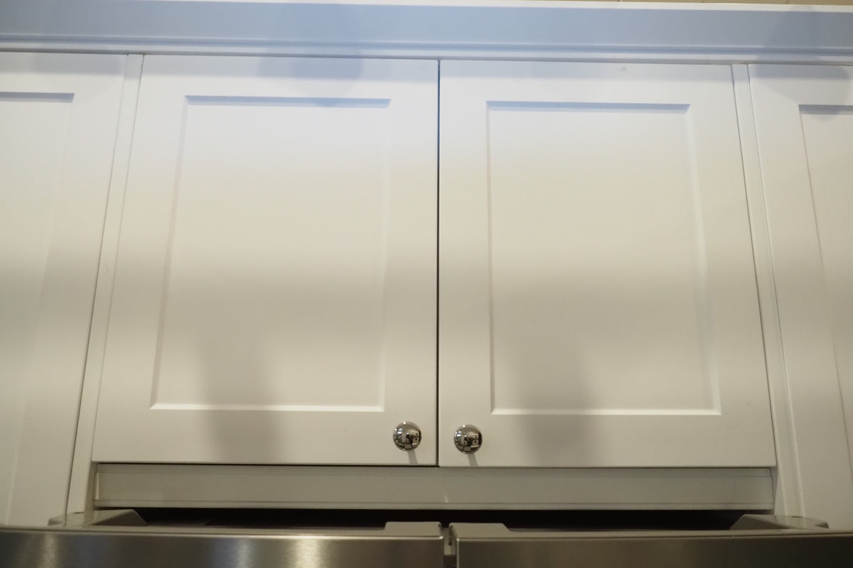 Wren Shaker White & Grey Matte Kitchen with KitchenAid Appliances