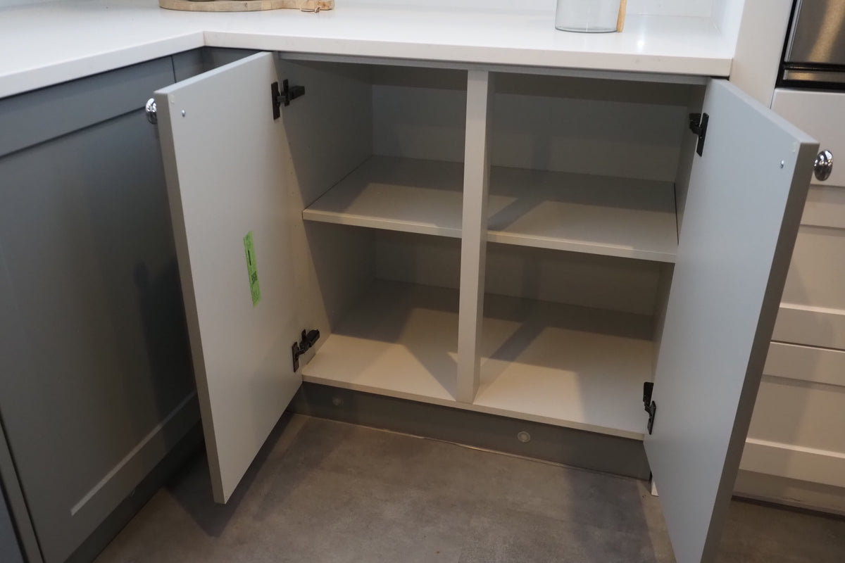 Wren Shaker White & Grey Matte Kitchen with KitchenAid Appliances