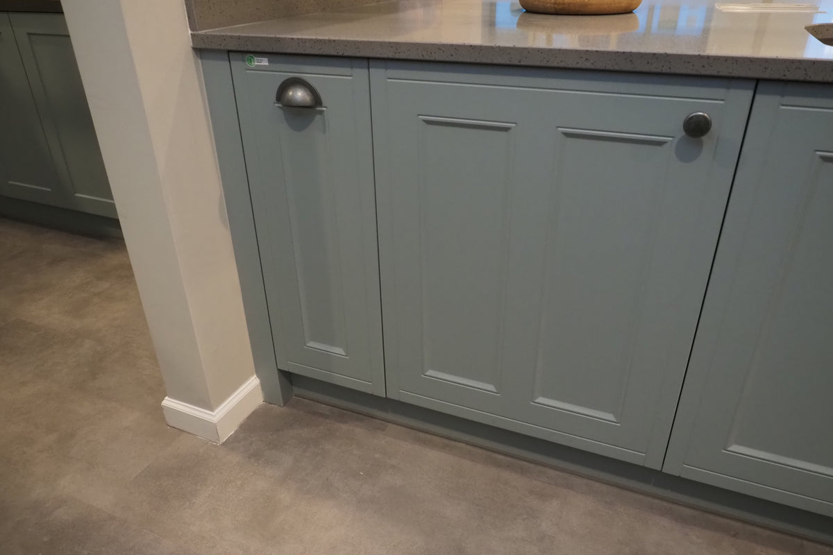 Wren Shaker Sage Green Matte Kitchen with Appliances