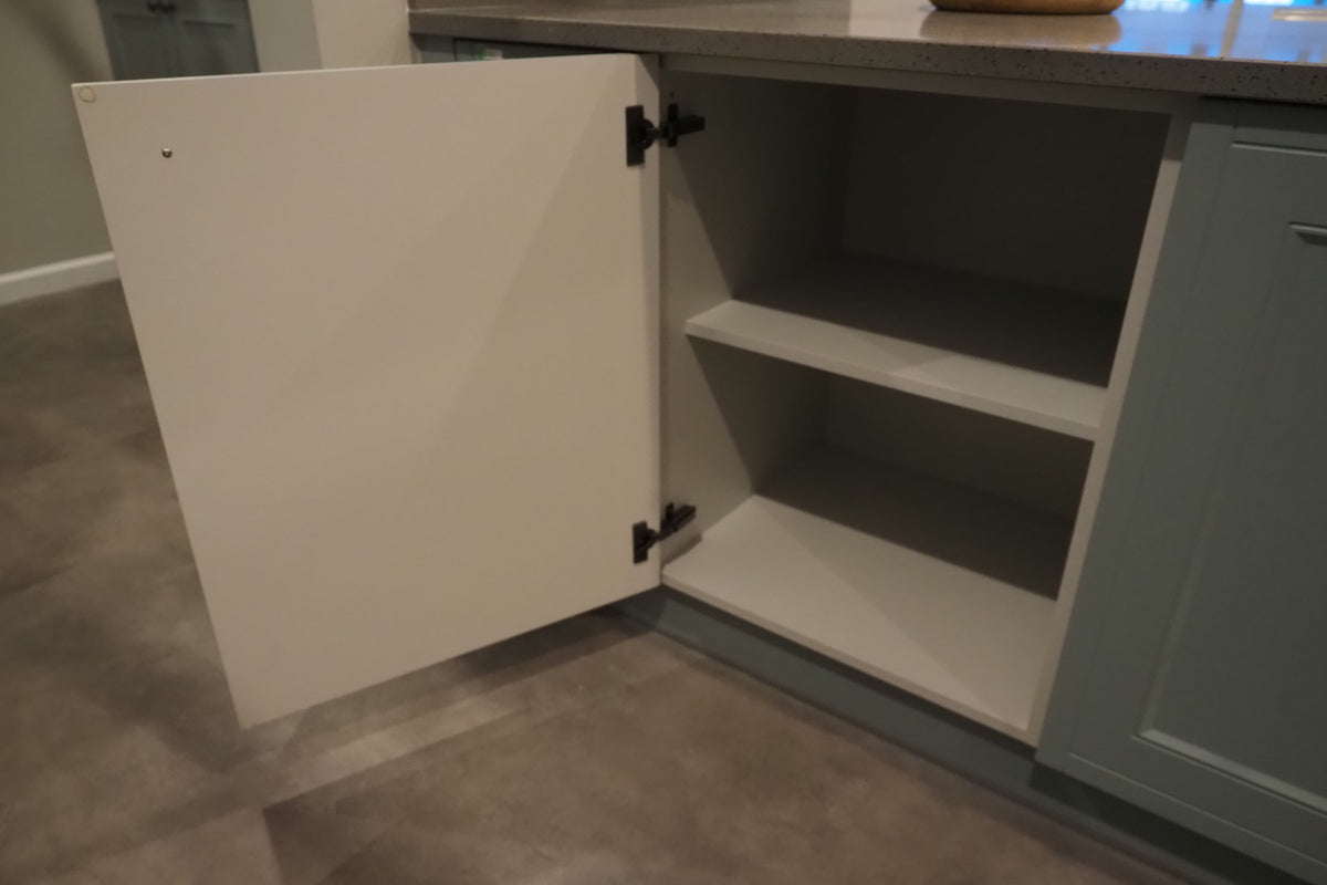 Wren Shaker Sage Green Matte Kitchen with Appliances