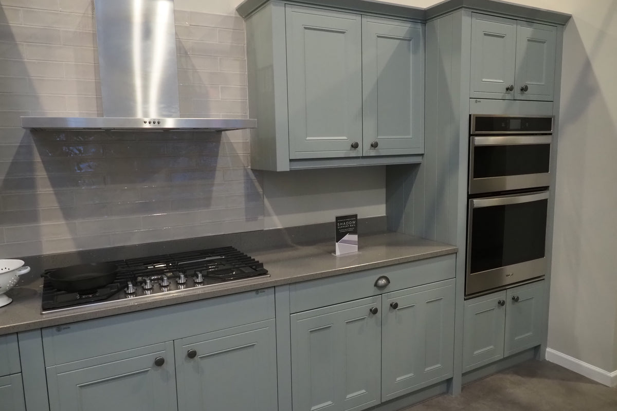 Wren Shaker Sage Green Matte Kitchen with Appliances