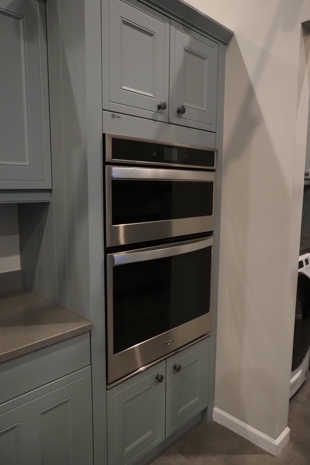 Wren Shaker Sage Green Matte Kitchen with Appliances