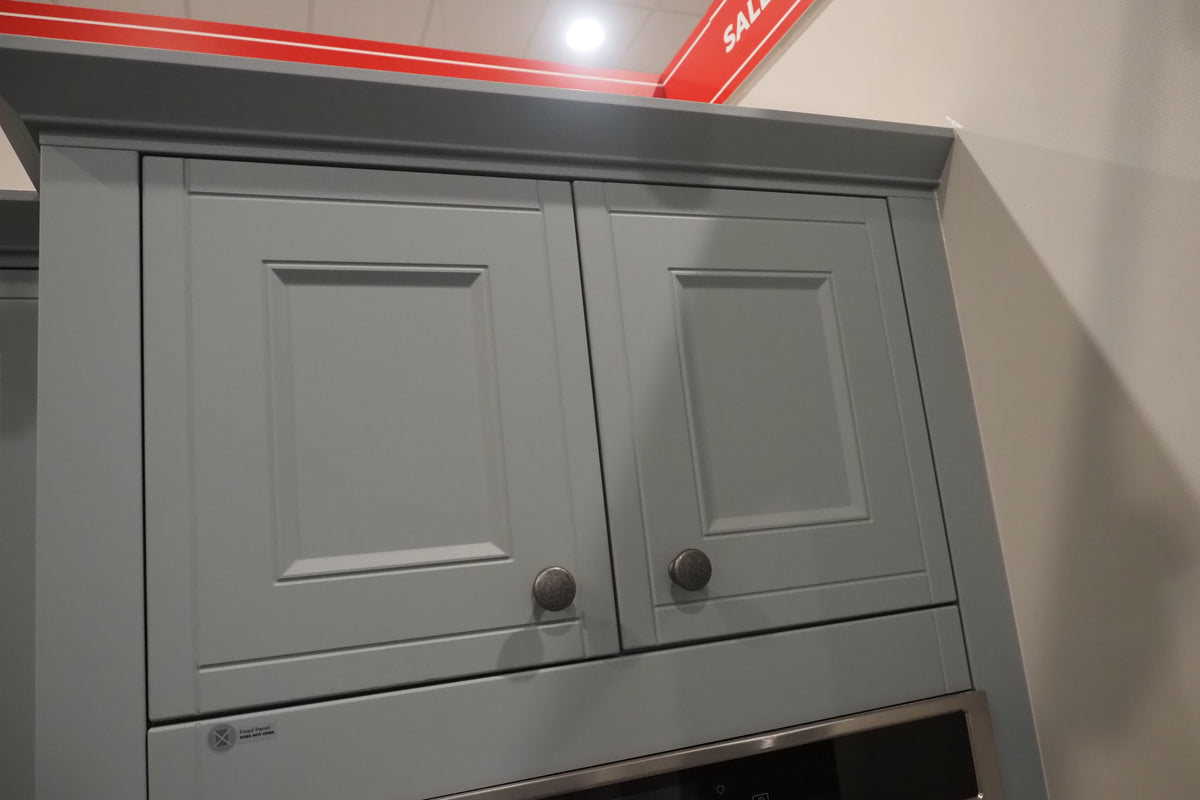 Wren Shaker Sage Green Matte Kitchen with Appliances