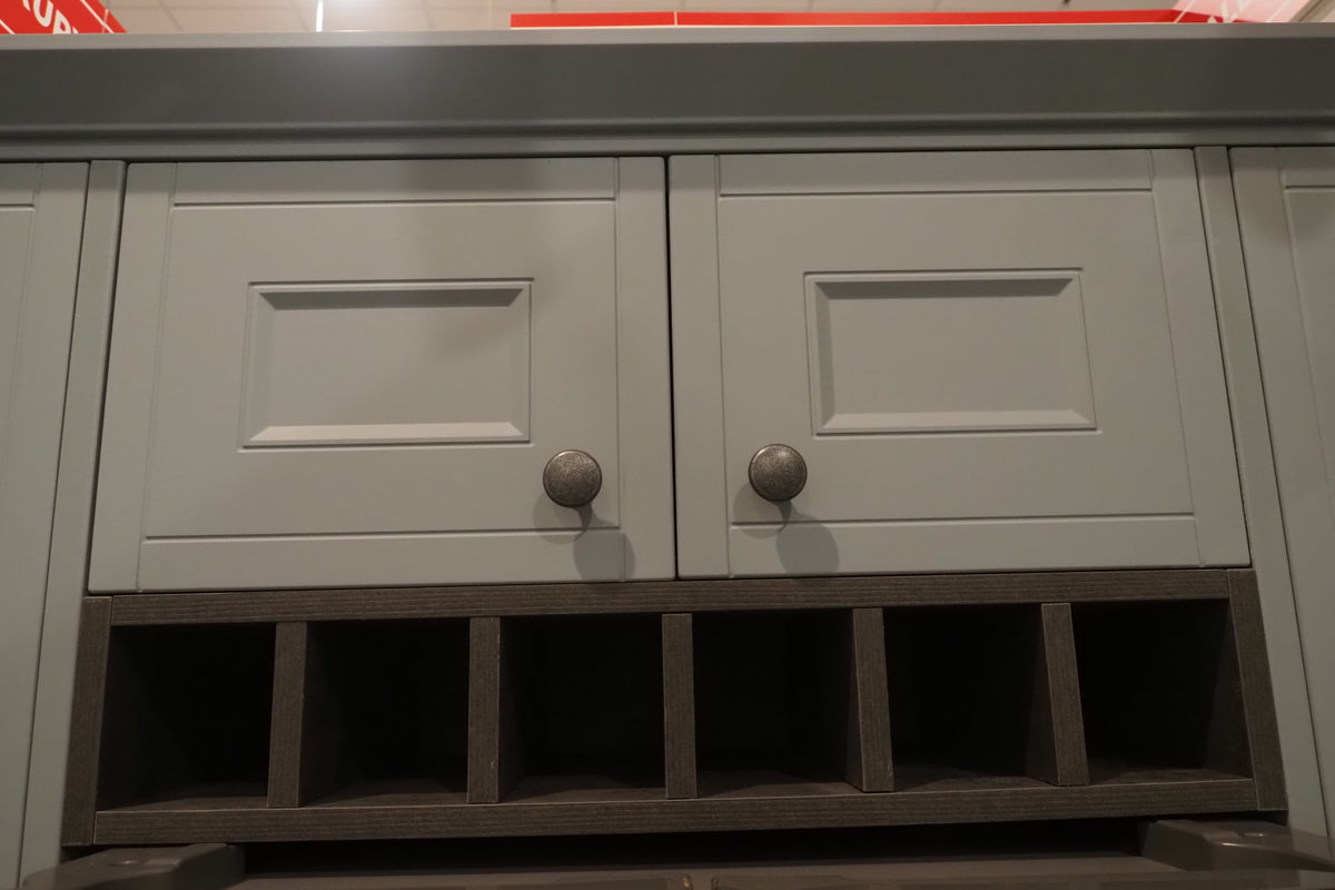 Wren Shaker Sage Green Matte Kitchen with Appliances