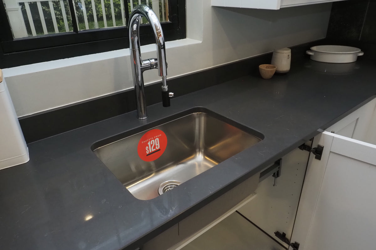 Wren Shaker Forest Classic Chalk White Grain Kitchen