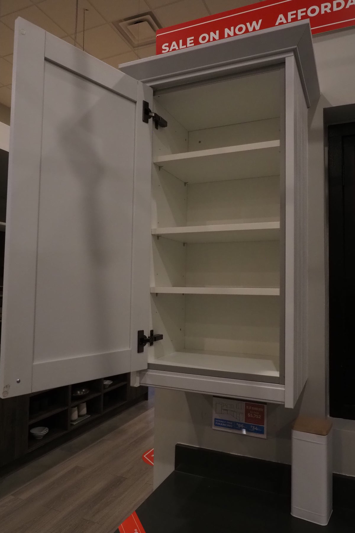 Wren Shaker Forest Classic Chalk White Grain Kitchen