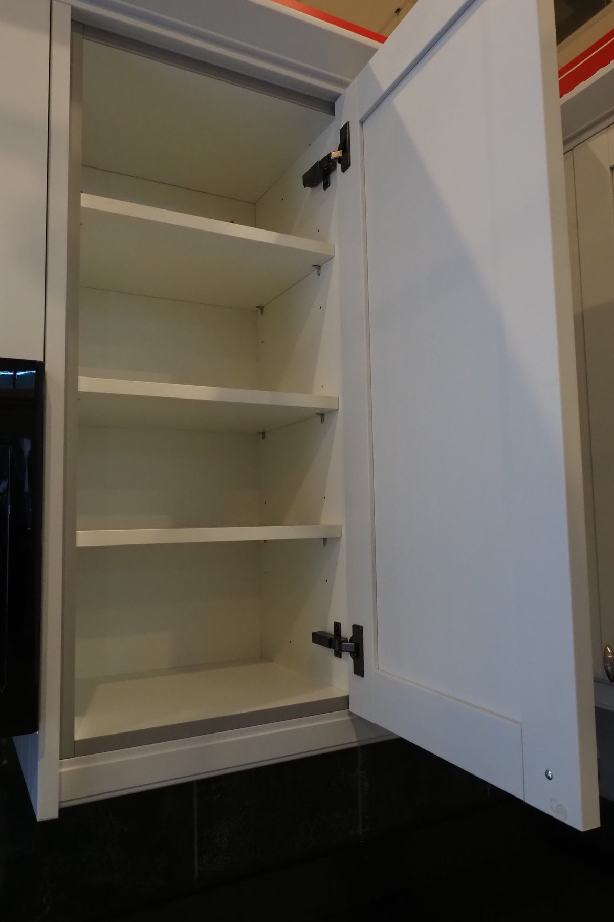 Wren Shaker Forest Classic Chalk White Grain Kitchen