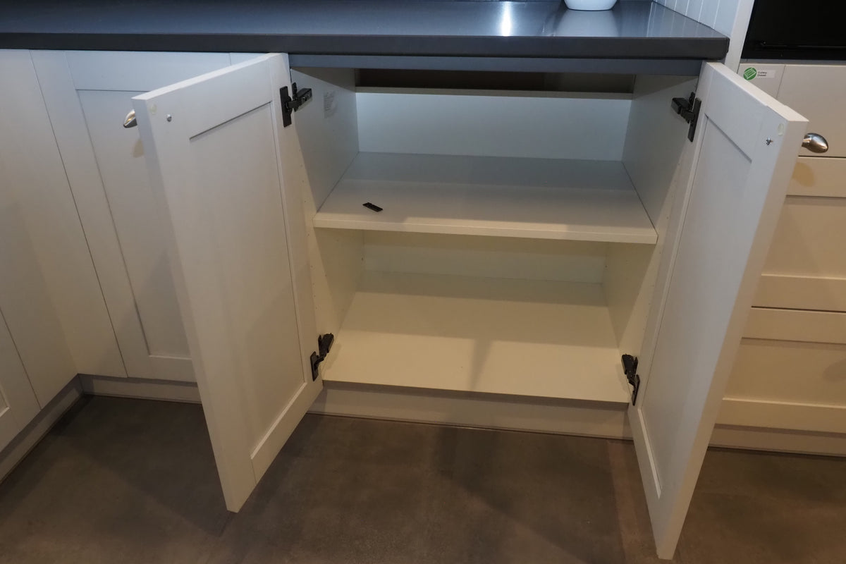 Wren Shaker Forest Classic Chalk White Grain Kitchen