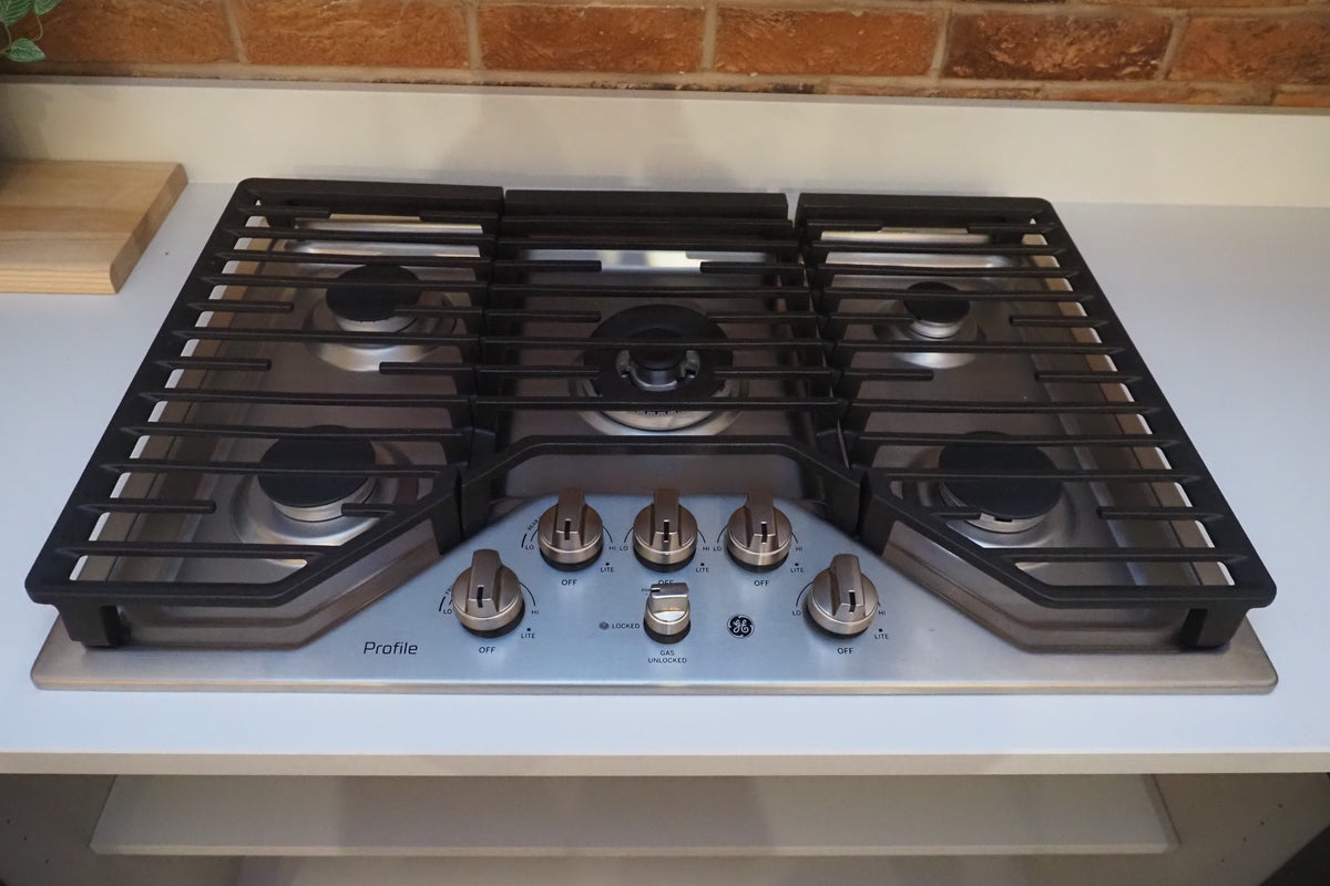 Wren Ultra & Elements Bianco and Metallic Slate Gloss Kitchen