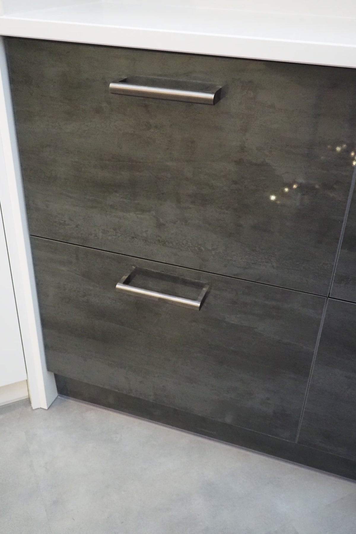 Wren Ultra & Elements Bianco and Metallic Slate Gloss Kitchen