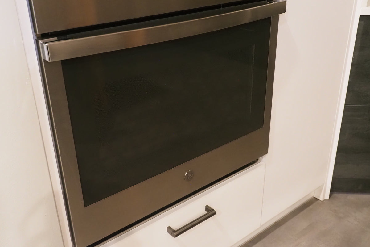 Wren Ultra & Elements Bianco and Metallic Slate Gloss Kitchen