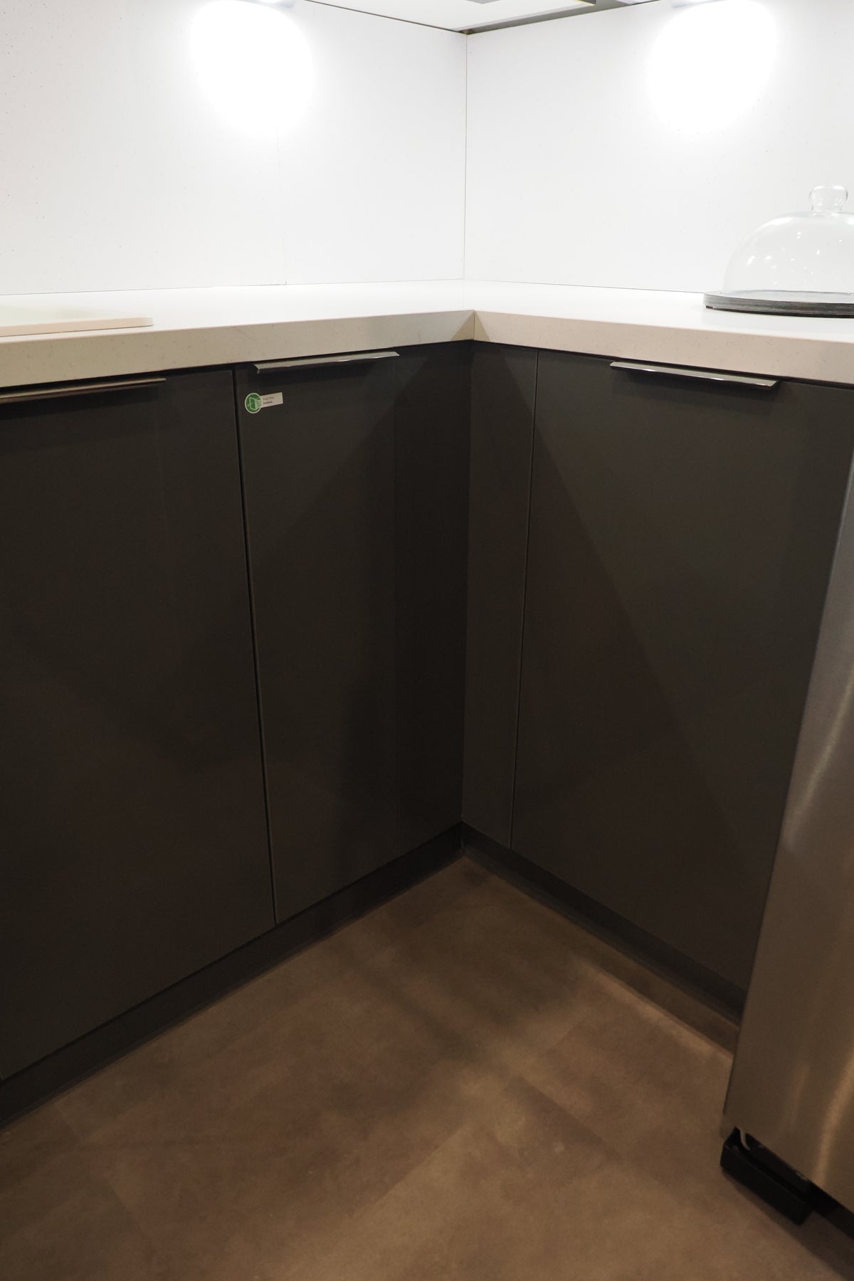 Wren Autograph Lava Gray Gloss Kitchen