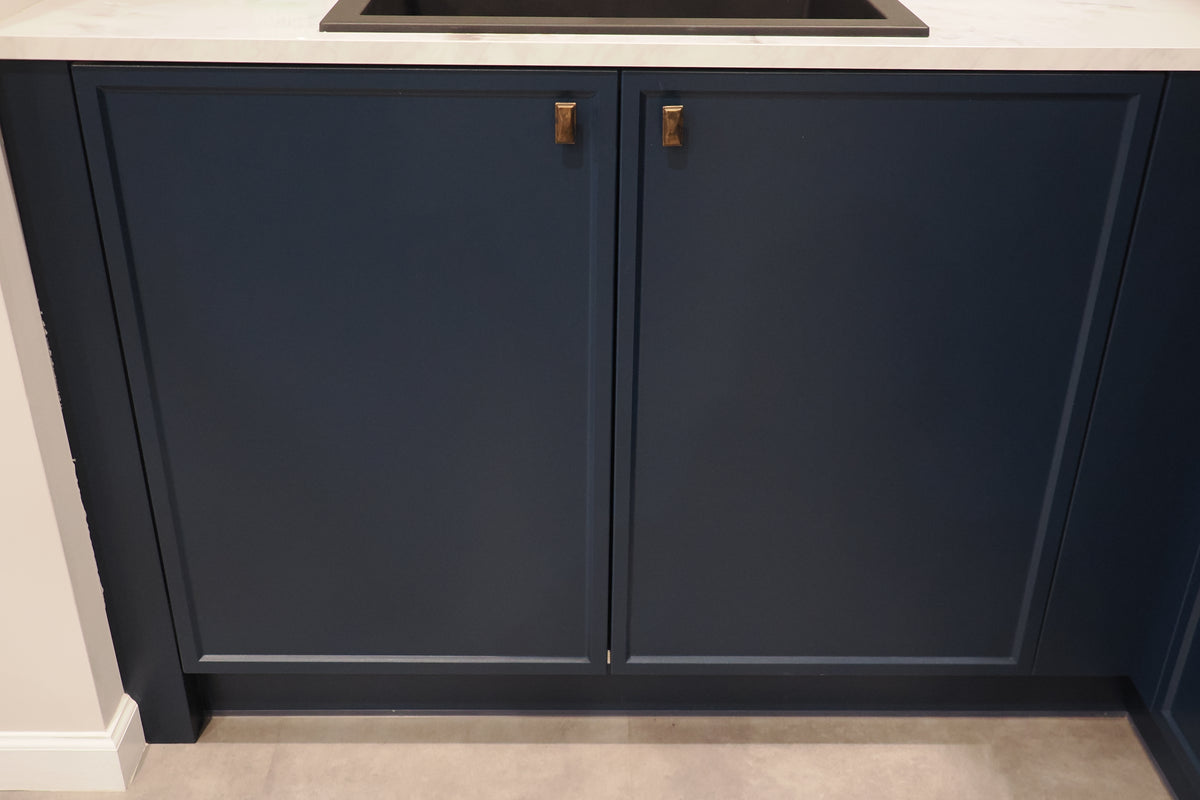 Wren Shaker Navy Blue Kitchen Corner