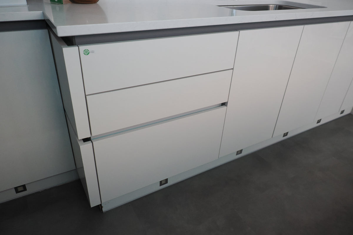 Wren Milano High Gloss White Kitchen with Island