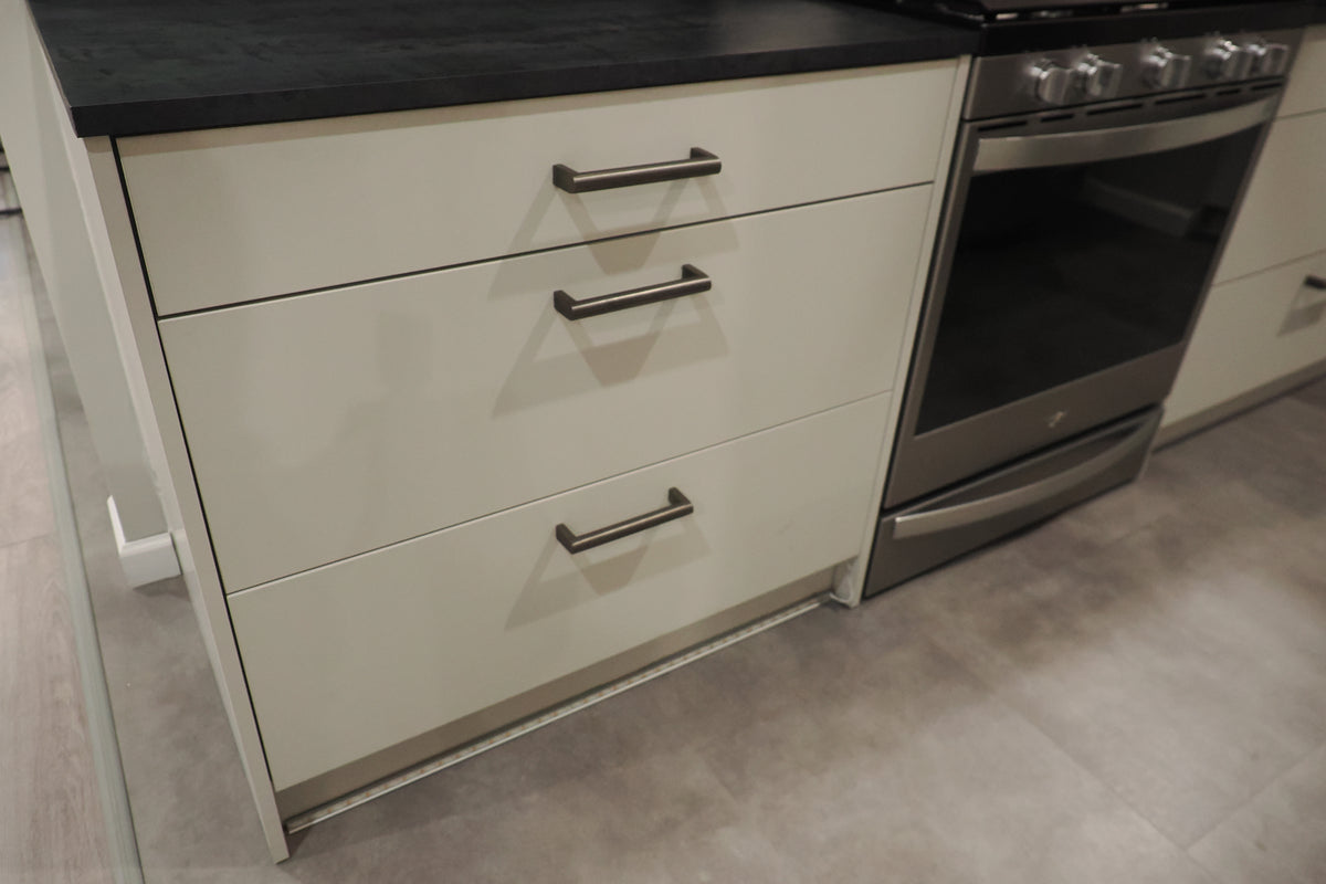 Wren Autograph Pebble Gray Matte Kitchen