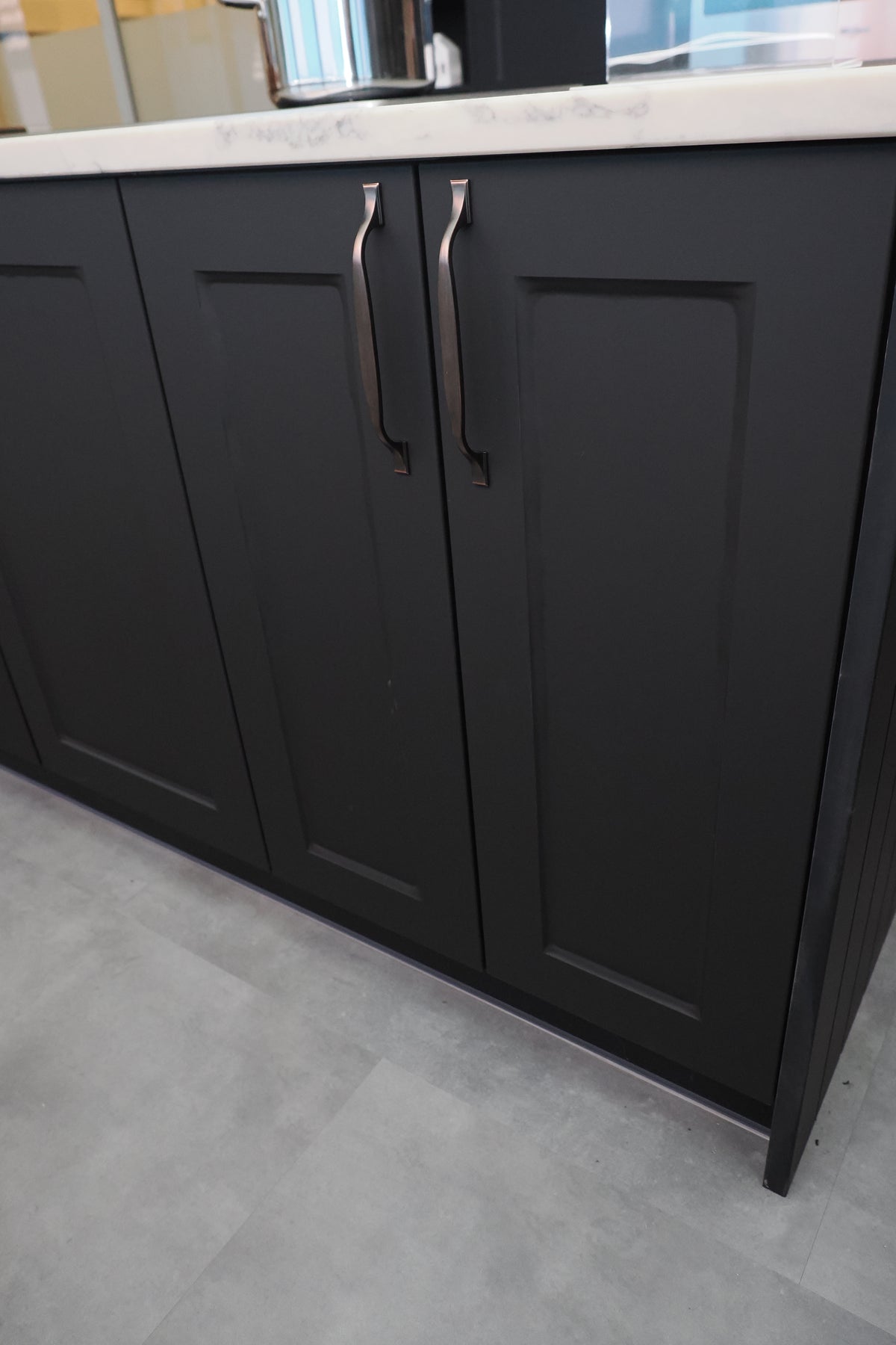 Wren Shaker Chelsea Juratek Black Kitchen with Island