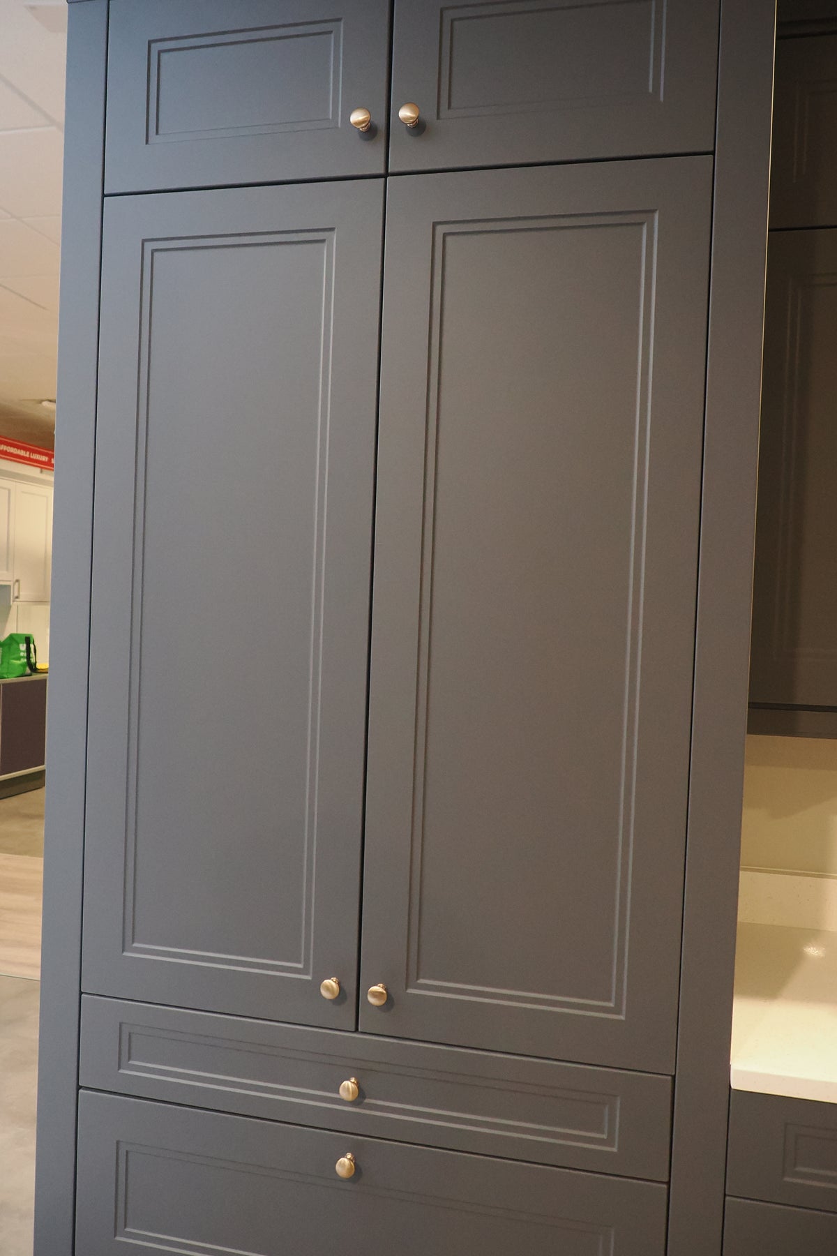 Wren Shaker Juratek Forest Green Matte Kitchen