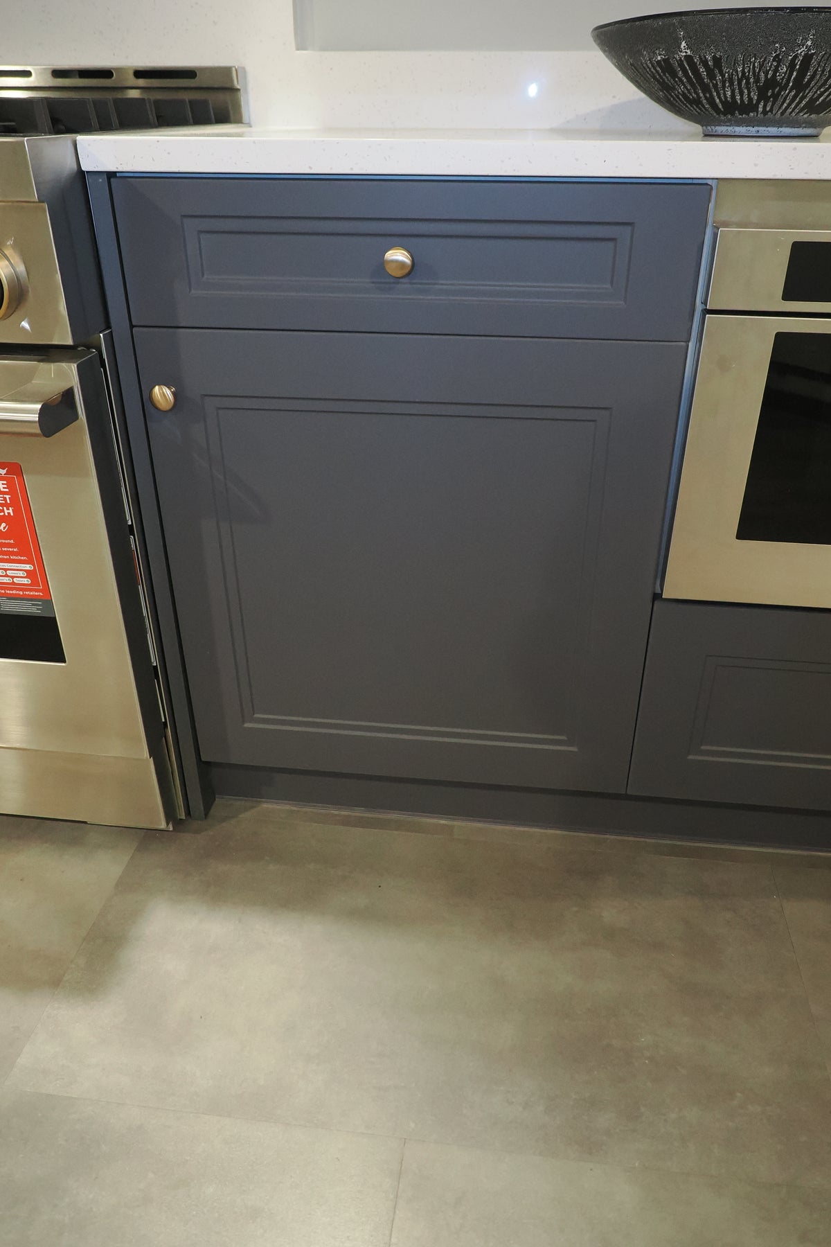 Wren Shaker Juratek Forest Green Matte Kitchen