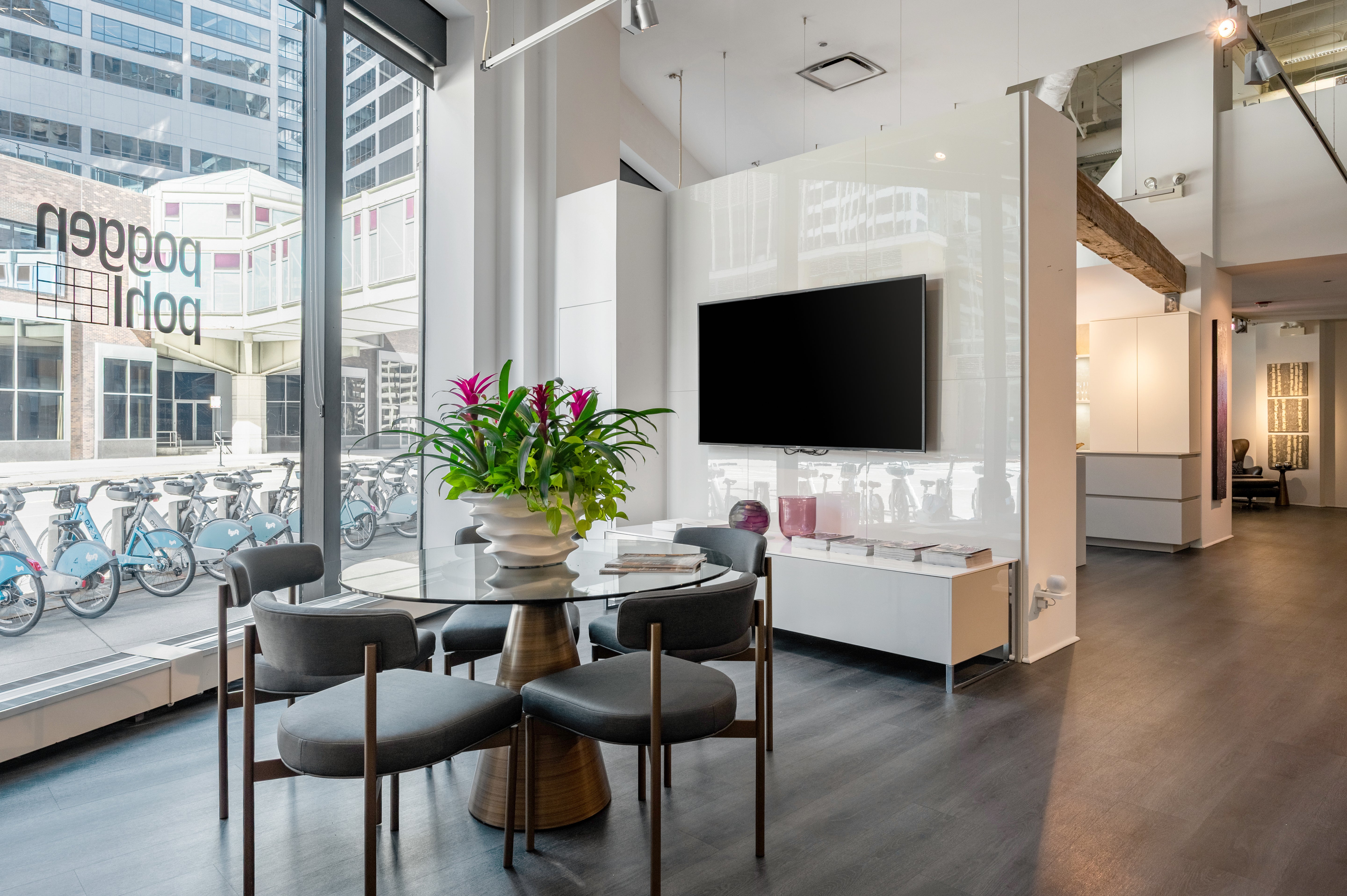 Poggenpohl Glossy White Modern Entertainment Wall with Storage