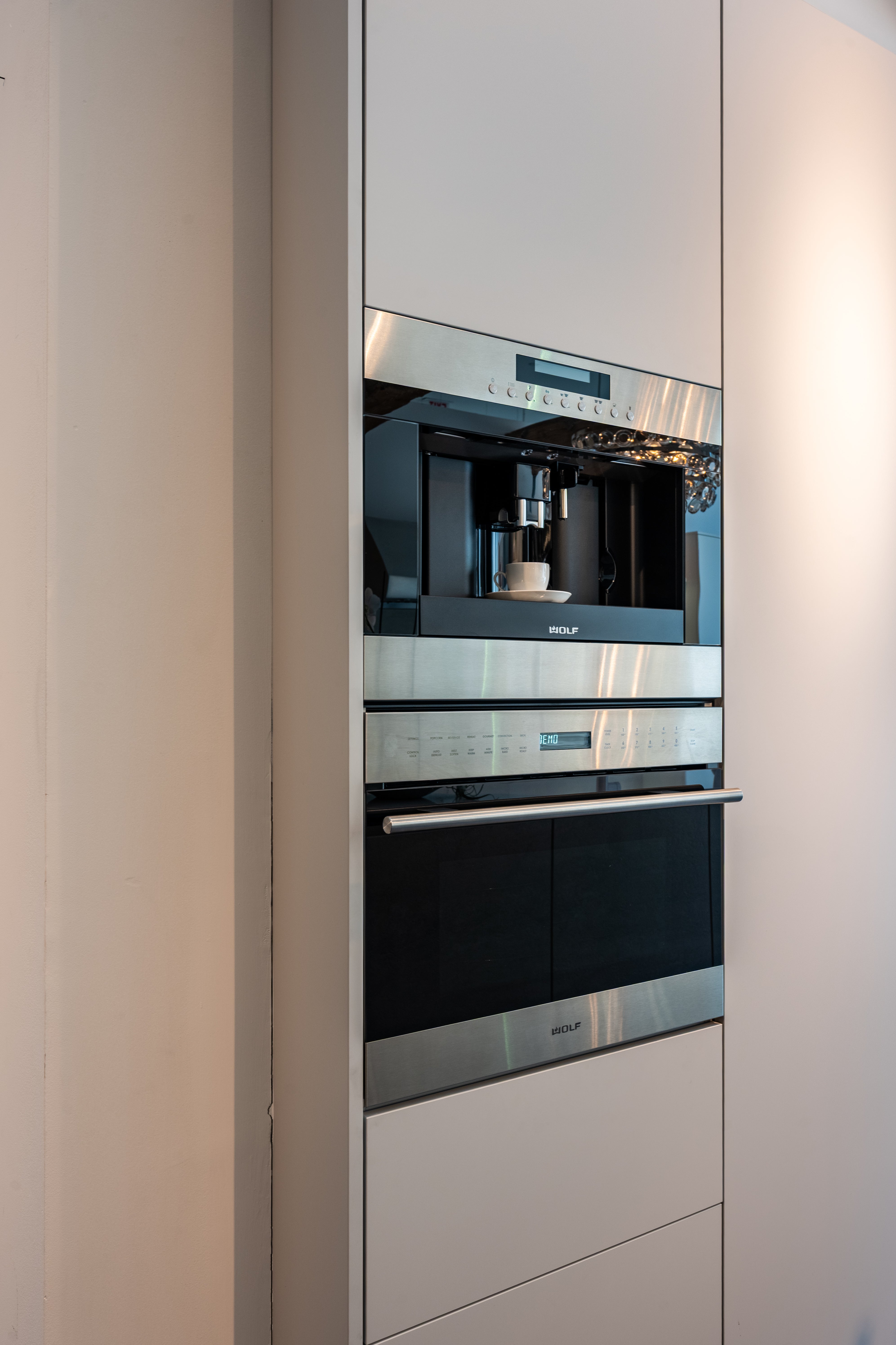 Poggenpohl KT-ML Segmento Modern Kitchen with Wolf & Sub-Zero Appliances(2021) - Estimated Removal End of April 2025