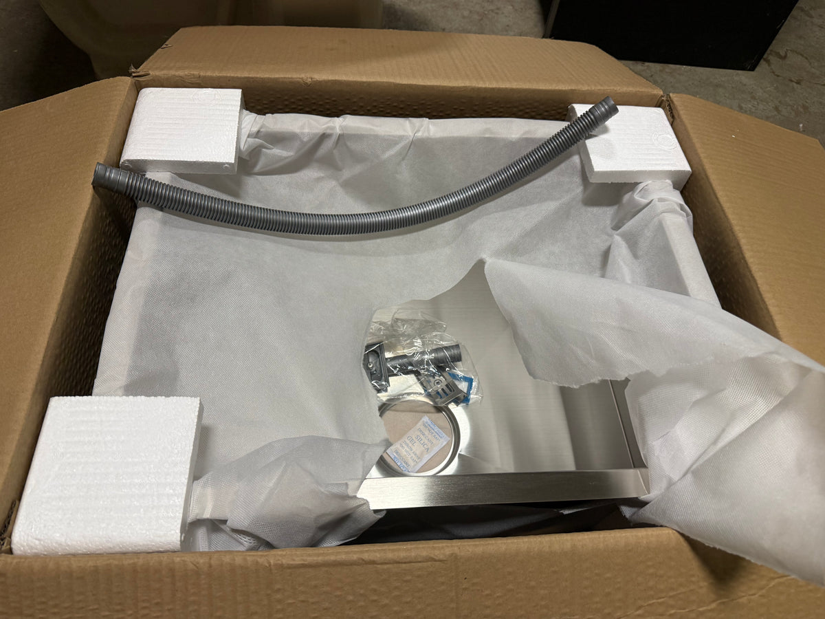 Stainless steel 21 inch wide undermount single bowl kitchen sink