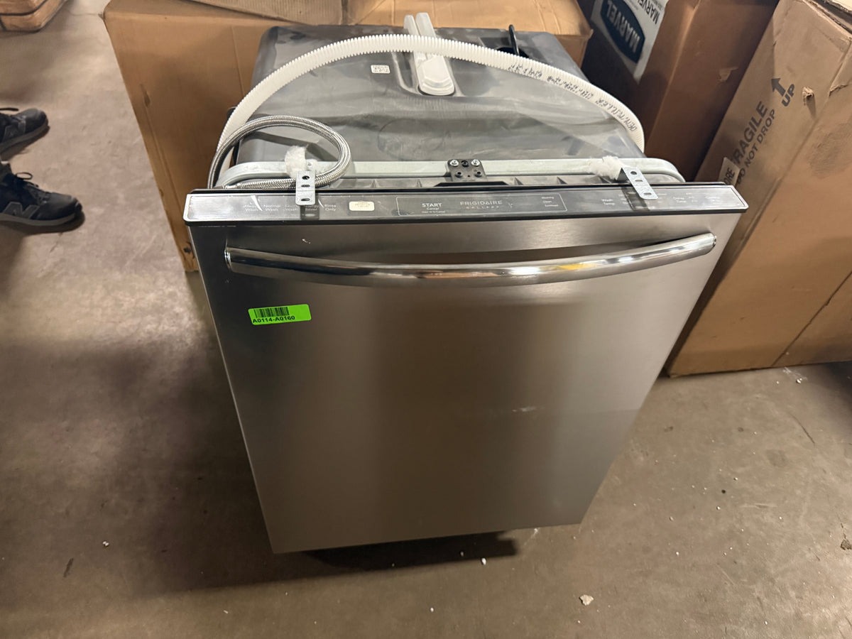 Smudge Proof stainless steel 24 inch dishwasher with MaxBoost Dry