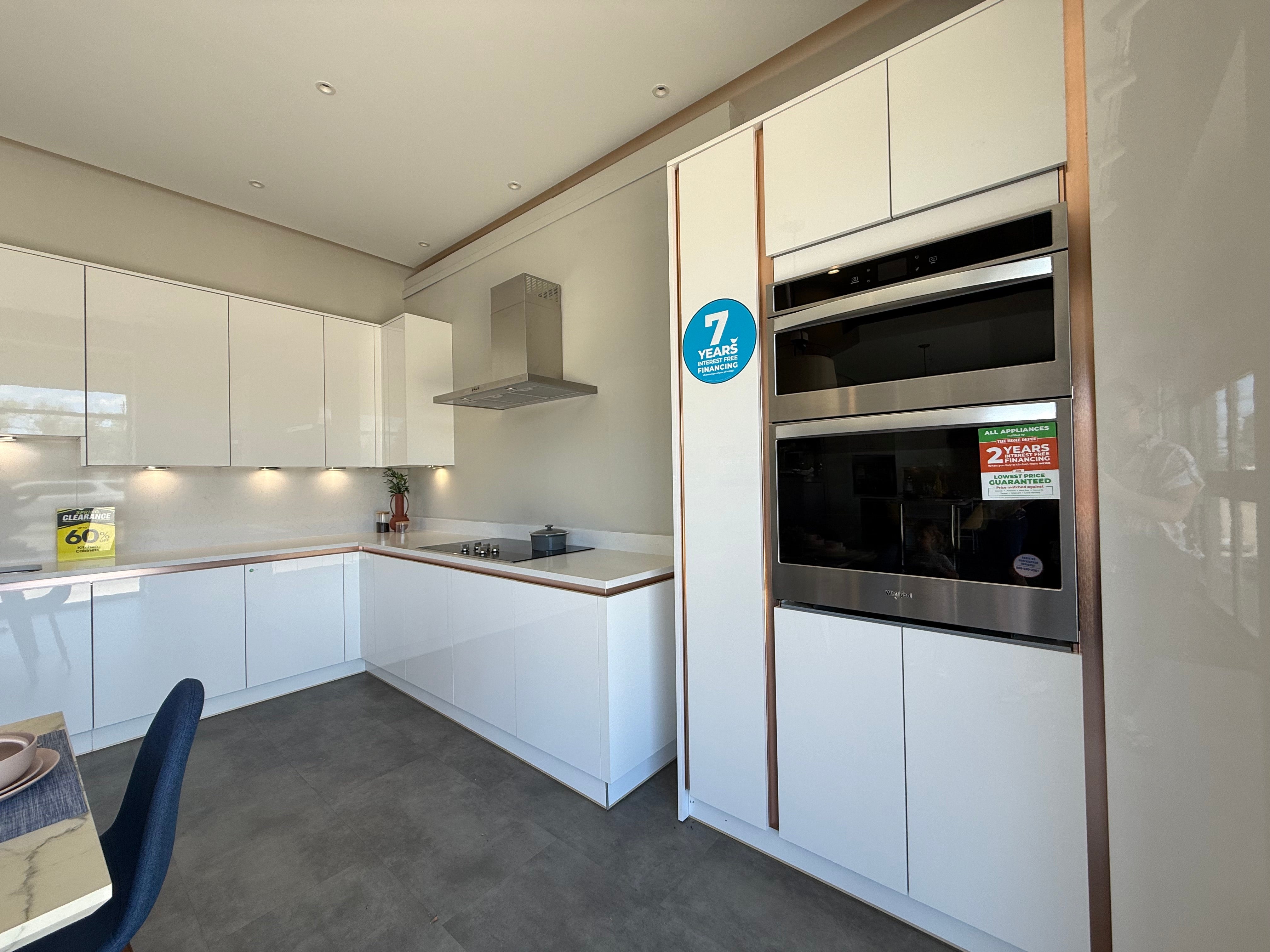 Wren Milano Ultra Bianco Glass Kitchen