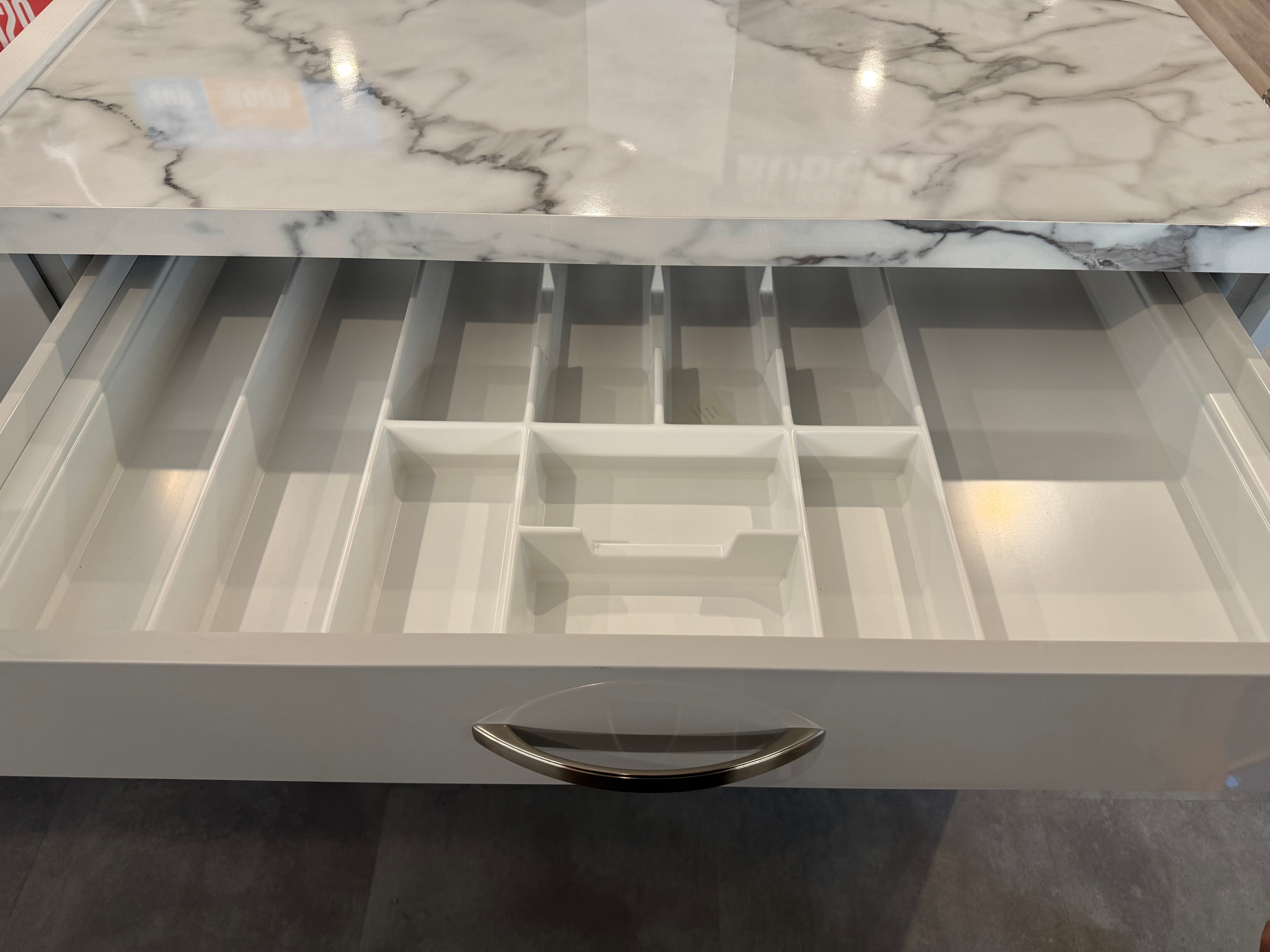 Wren Autograph Pebble Gray Gloss Kitchen with Island