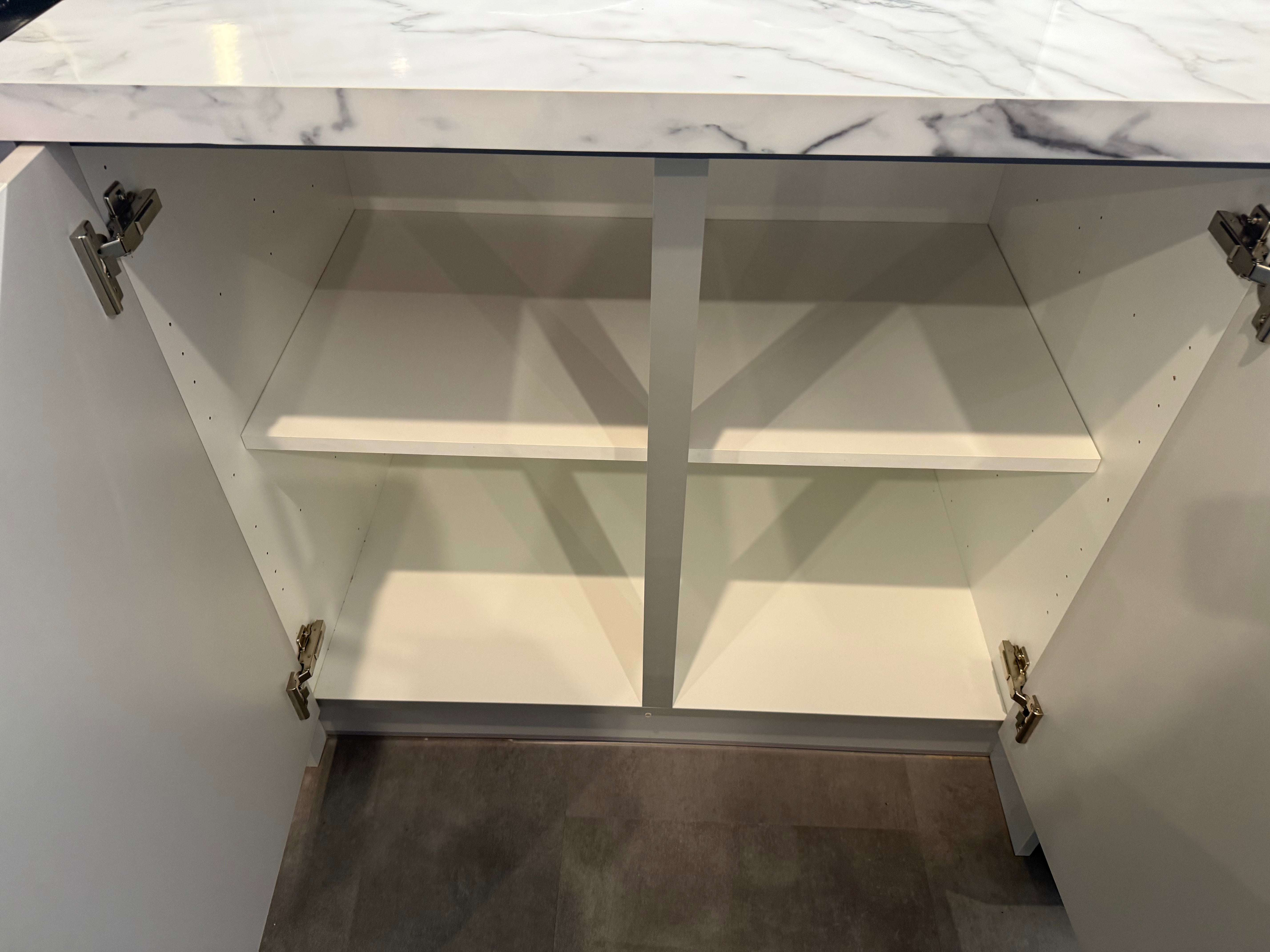 Wren Autograph Pebble Gray Gloss Kitchen with Island