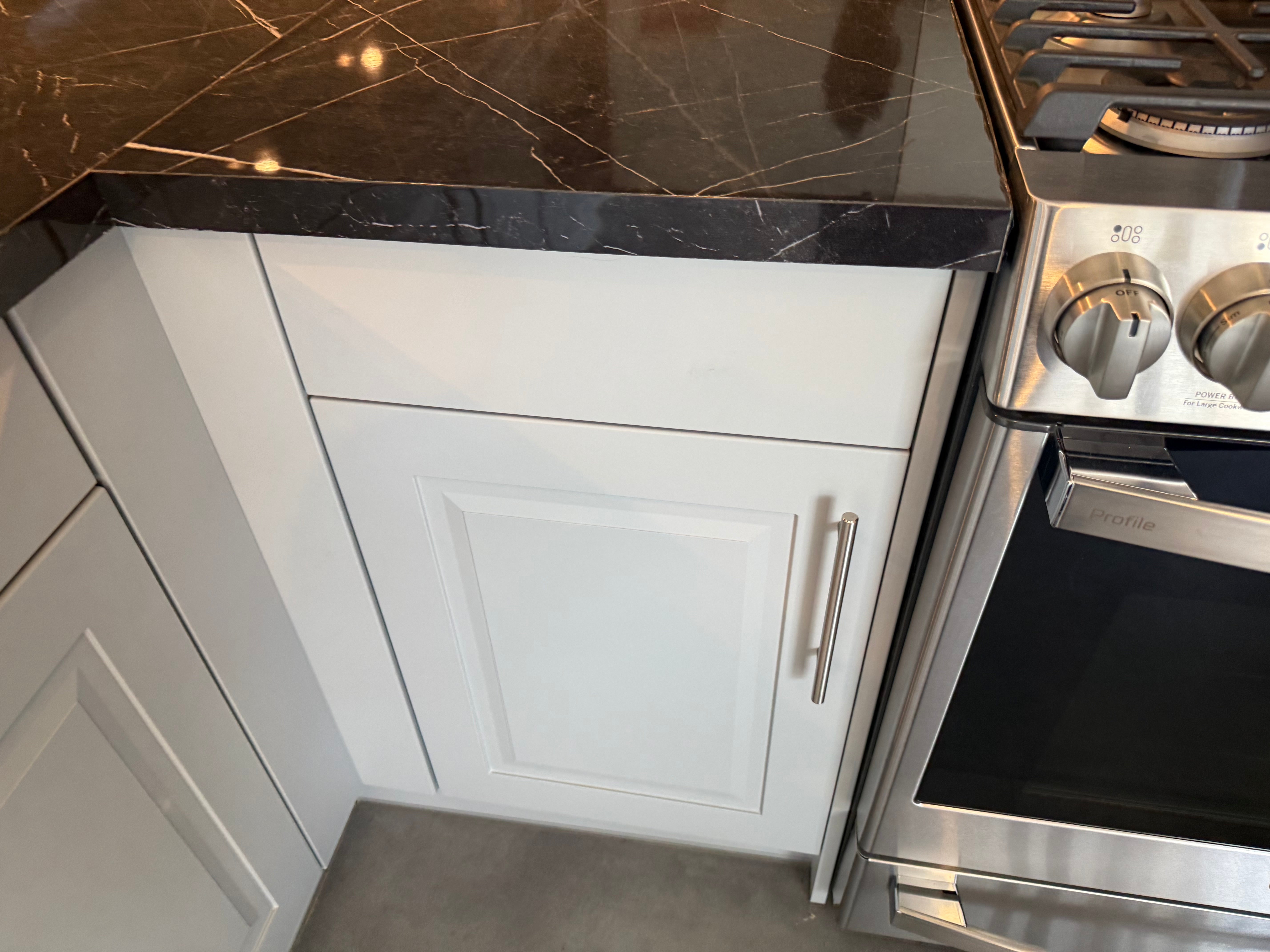 Wren Architect Ash Gray Matte Kitchen