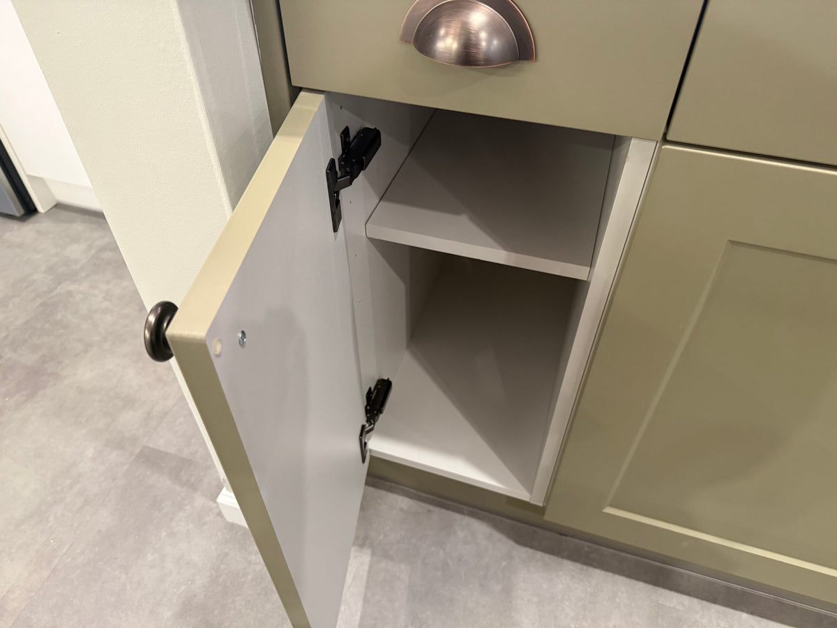 Wren Shaker Chelsea Juratek Olive Green & Ceramic Matte Kitchen