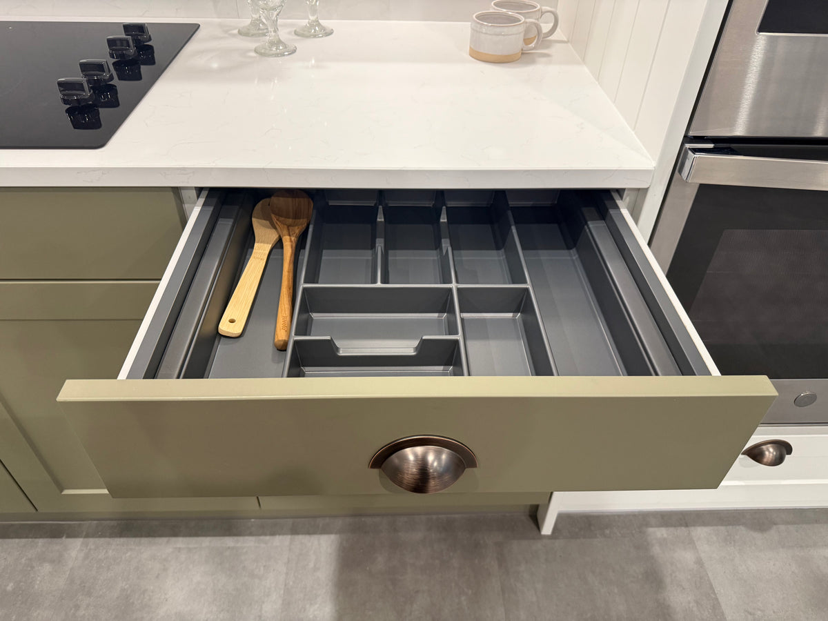 Wren Shaker Chelsea Juratek Olive Green & Ceramic Matte Kitchen