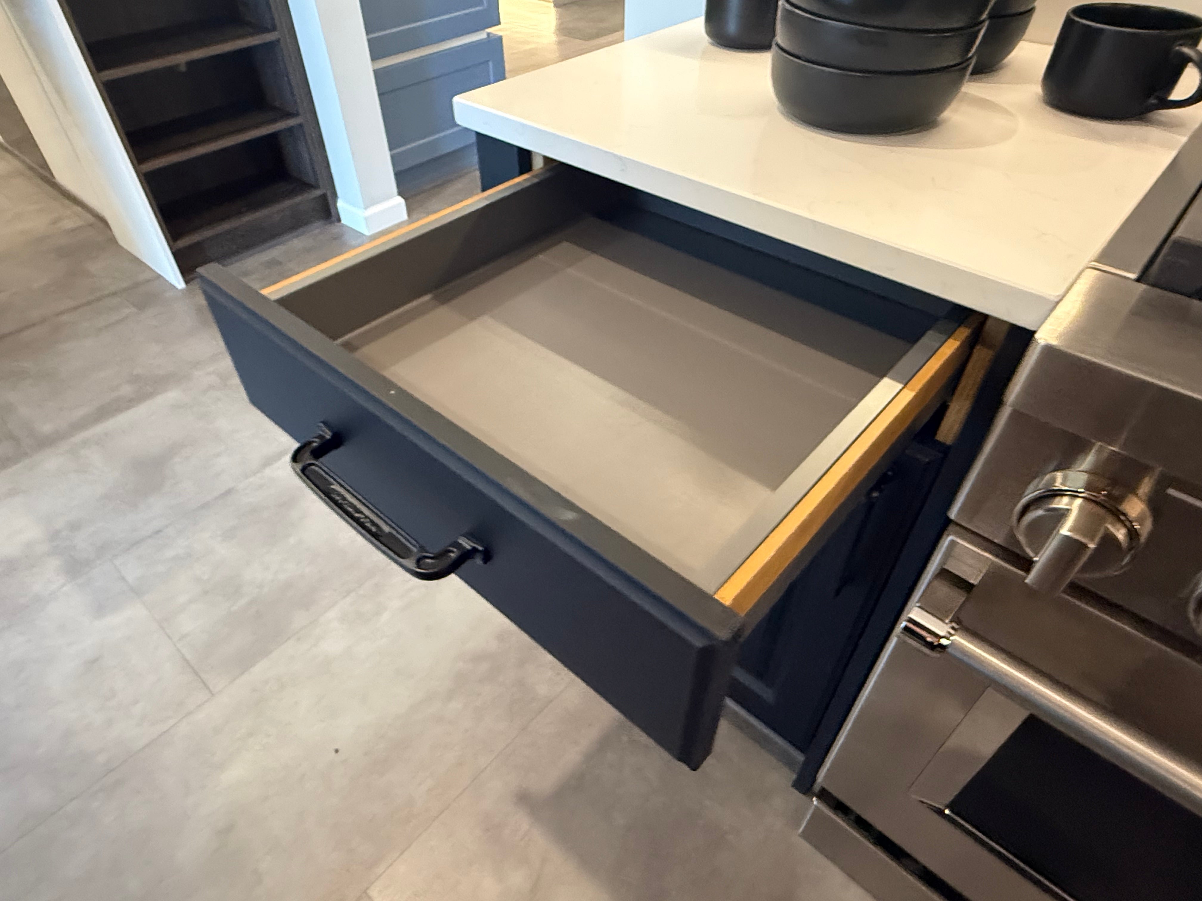 Wren Georgian Juratek Nero Matte Kitchen