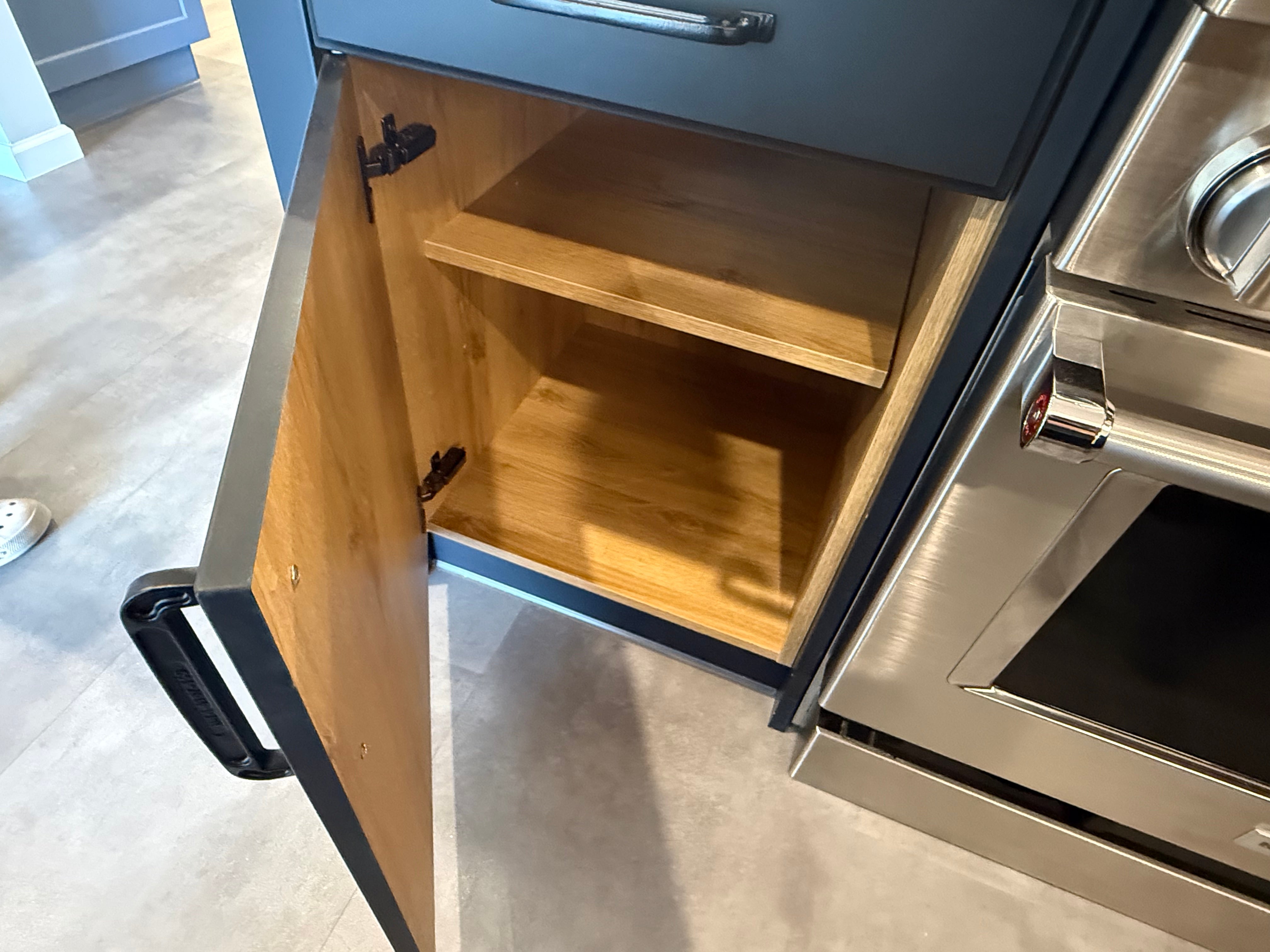 Wren Georgian Juratek Nero Matte Kitchen