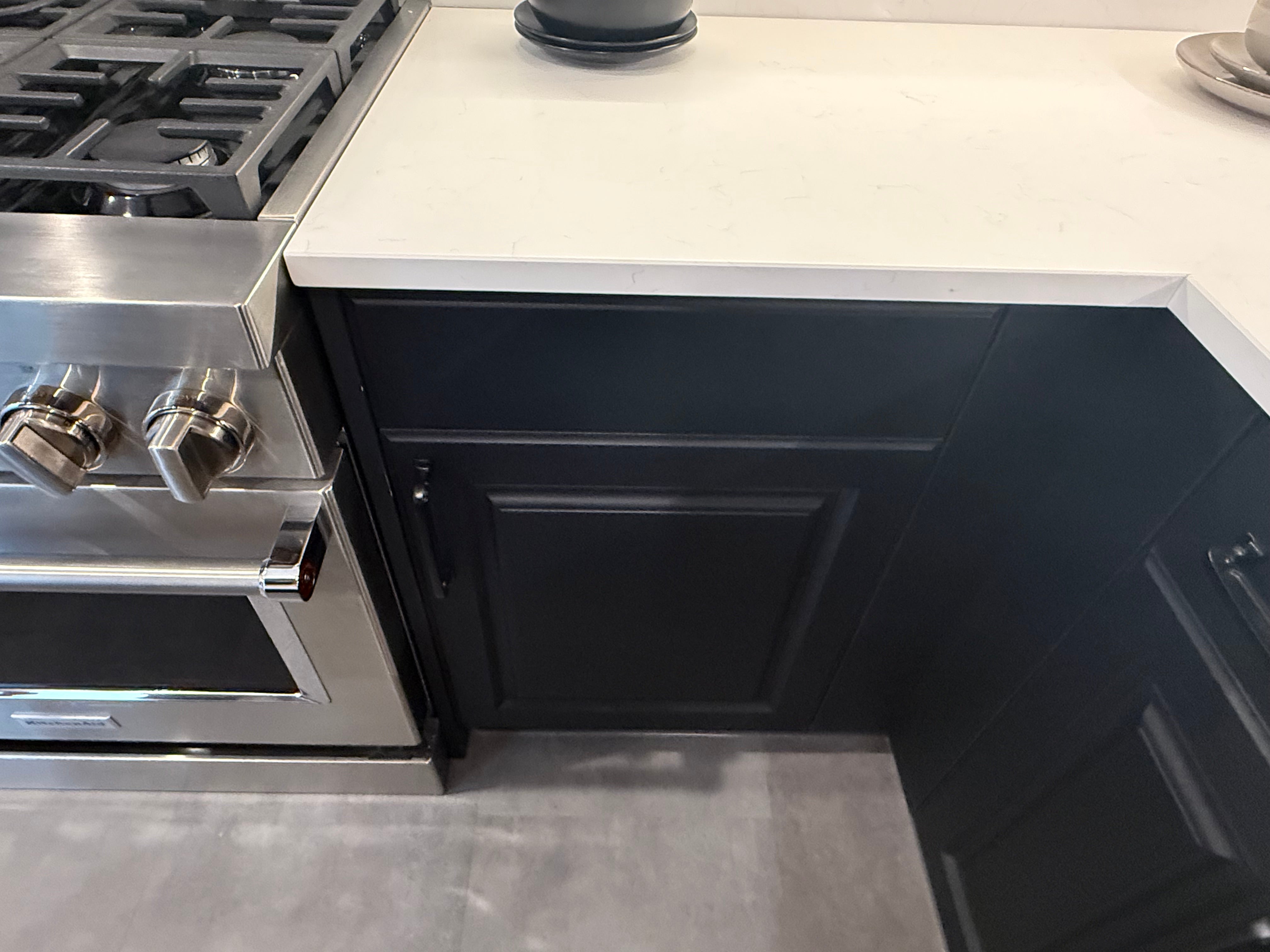 Wren Georgian Juratek Nero Matte Kitchen