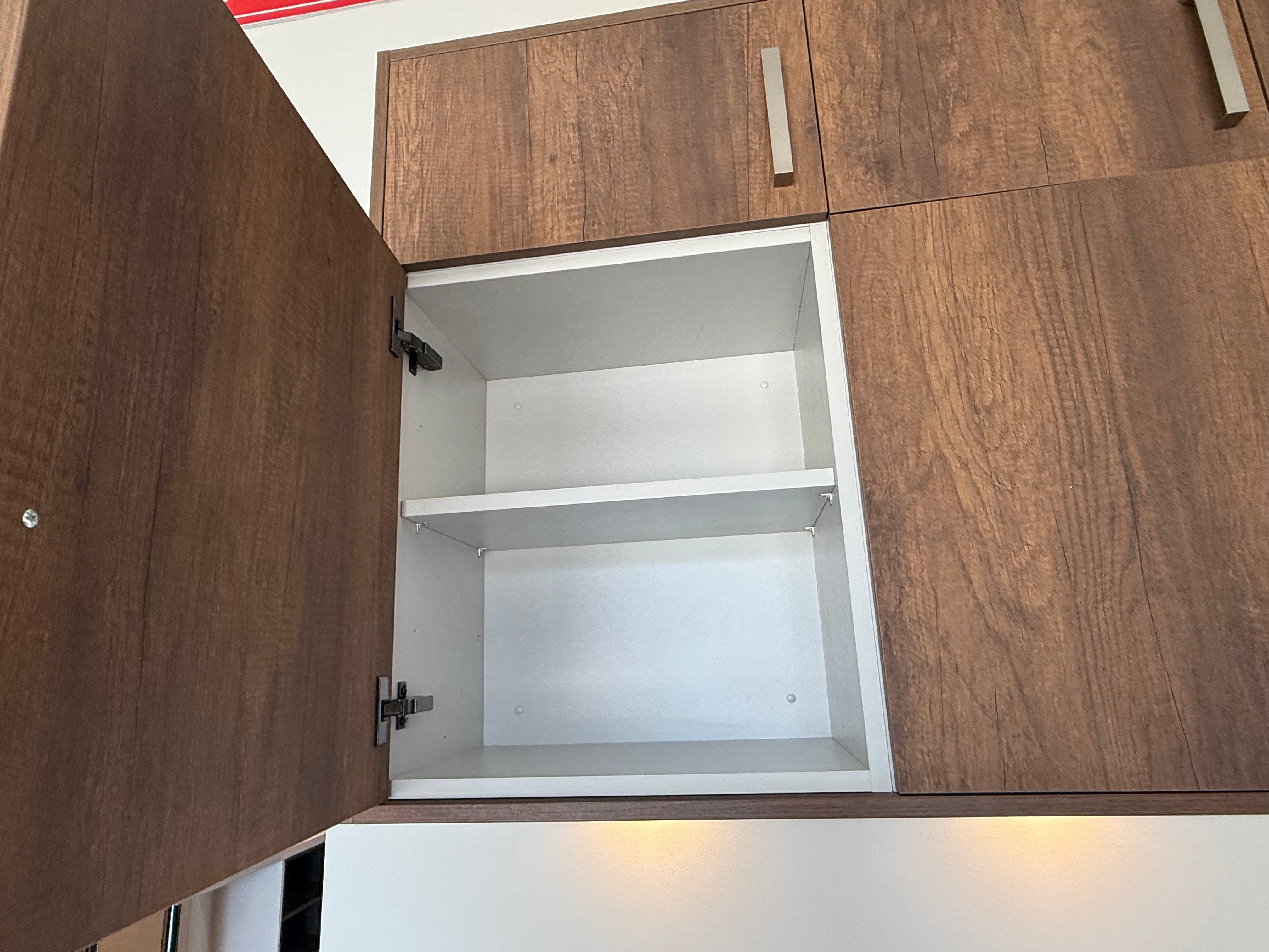 Wren Ultra Eden Green Gloss & Elements Saddle Oak Matte Kitchen