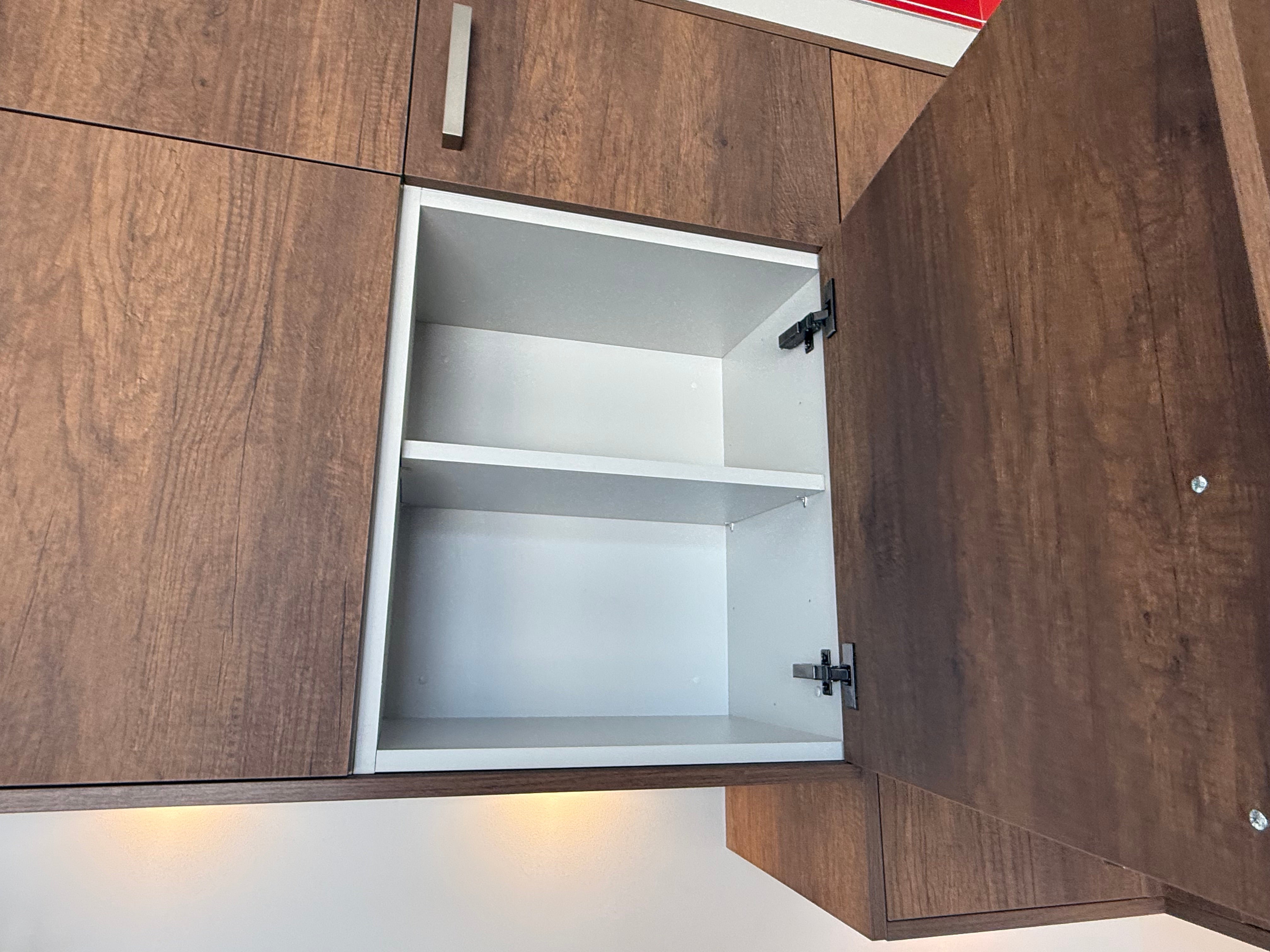 Wren Ultra Eden Green Gloss & Elements Saddle Oak Matte Kitchen
