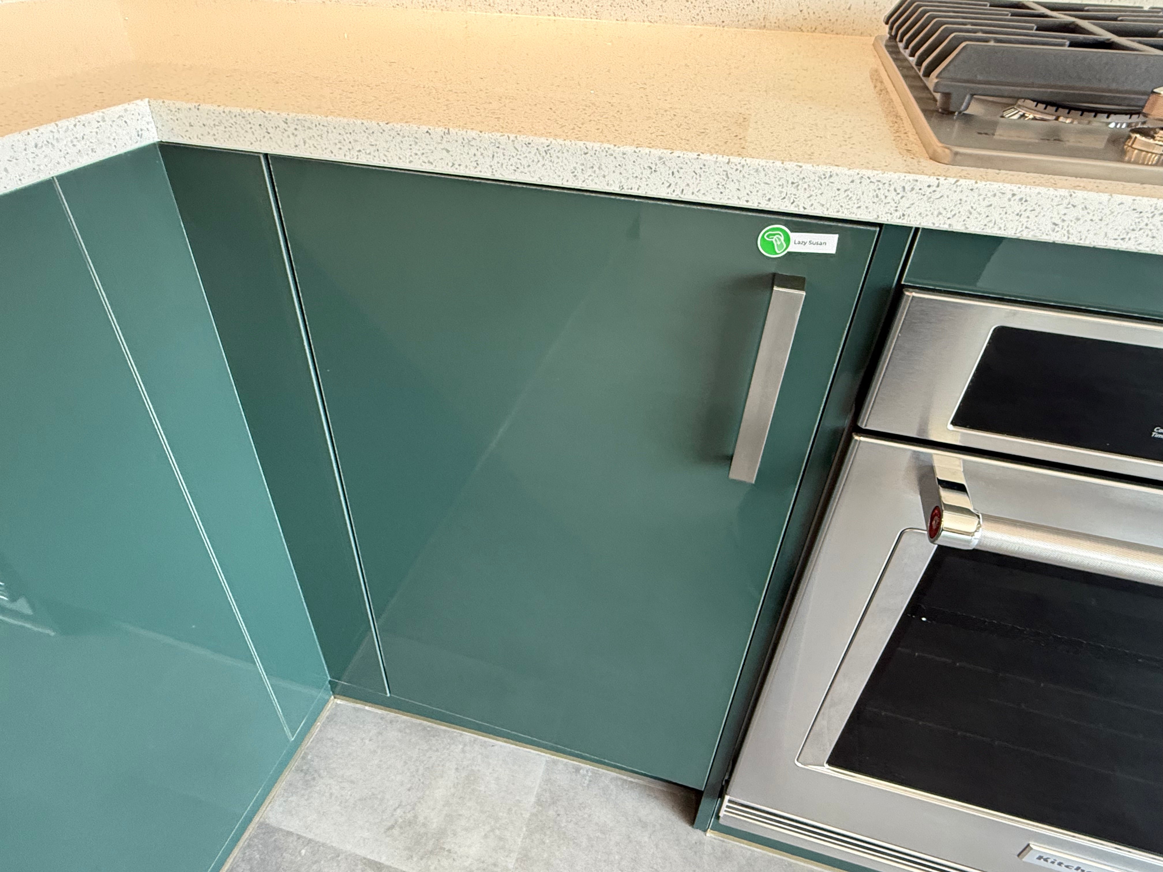 Wren Ultra Eden Green Gloss & Elements Saddle Oak Matte Kitchen