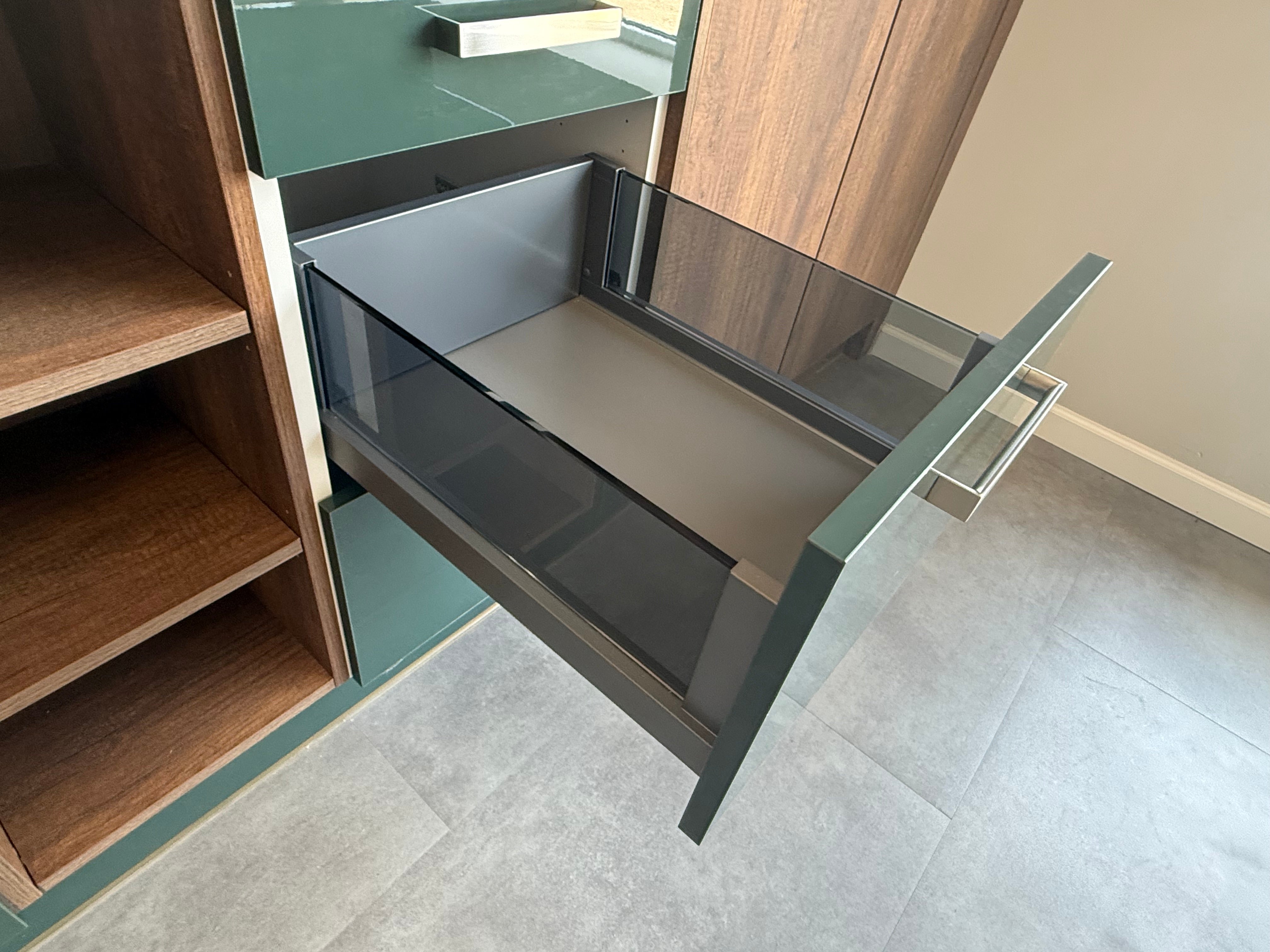 Wren Ultra Eden Green Gloss & Elements Saddle Oak Matte Kitchen