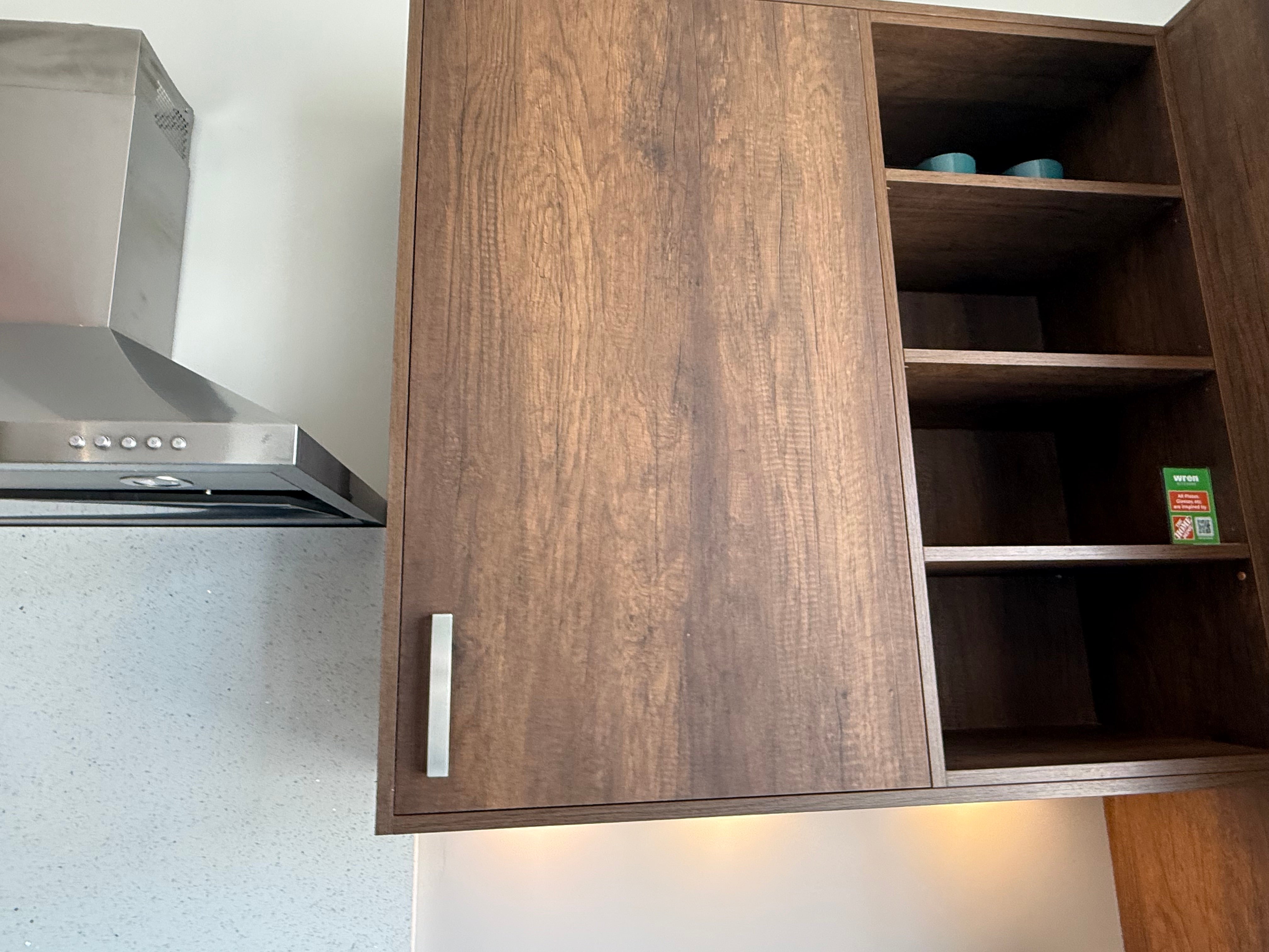 Wren Ultra Eden Green Gloss & Elements Saddle Oak Matte Kitchen