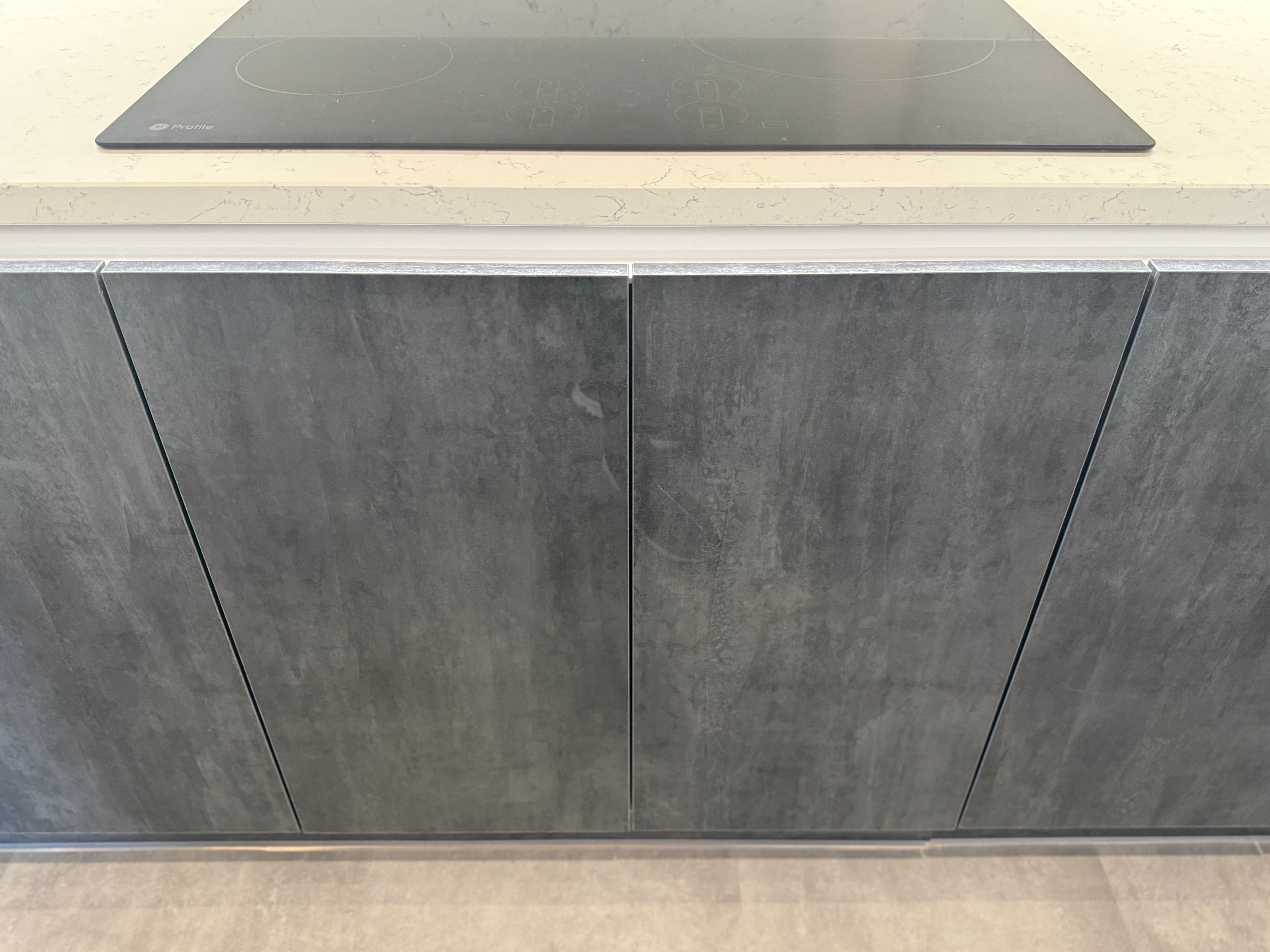 Wren Milano Elements Mettallic Slate Gloss & Ultra Pencil Gray Gloss Kitchen