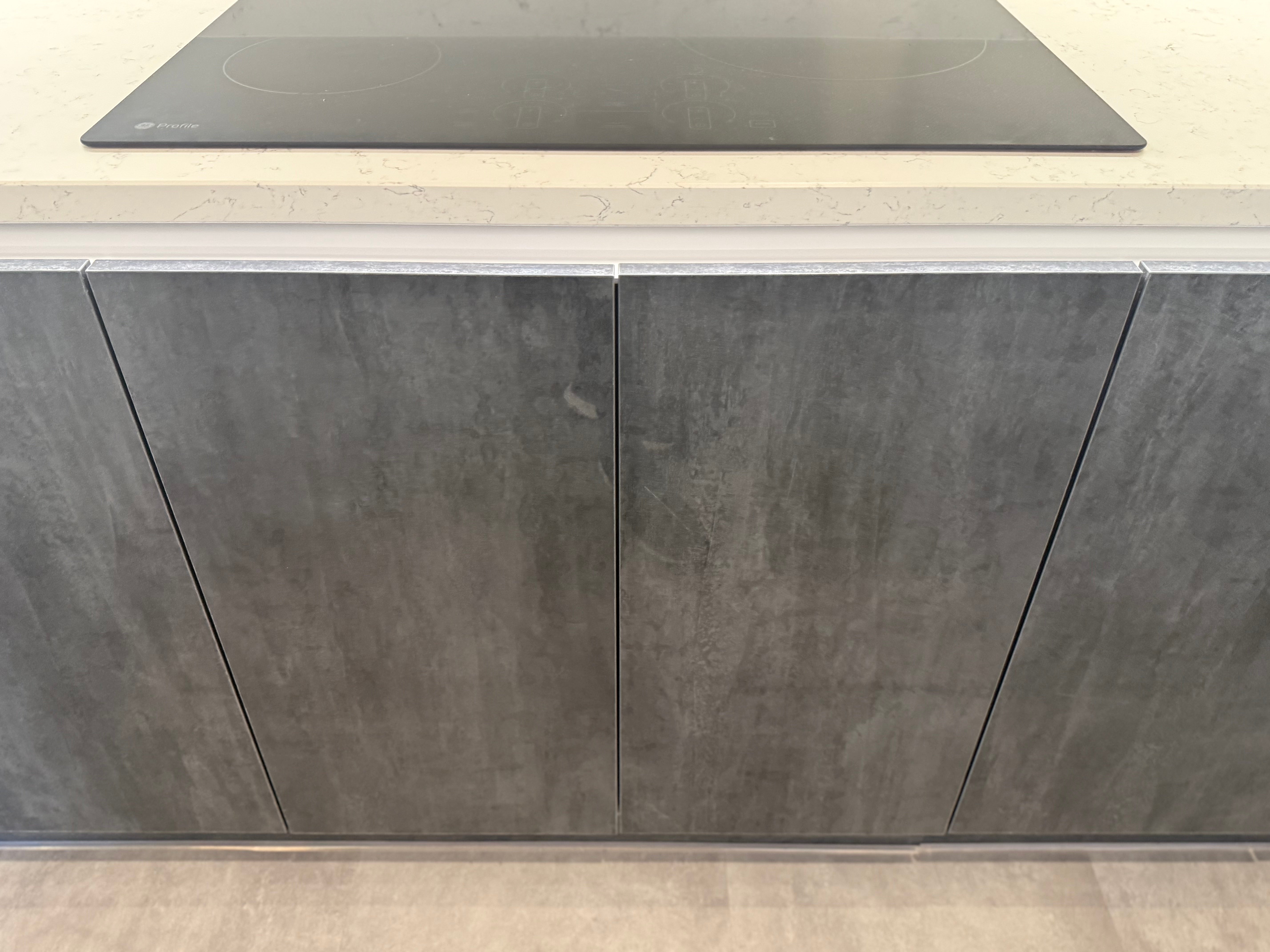 Wren Milano Elements Mettallic Slate Gloss & Ultra Pencil Gray Gloss Kitchen
