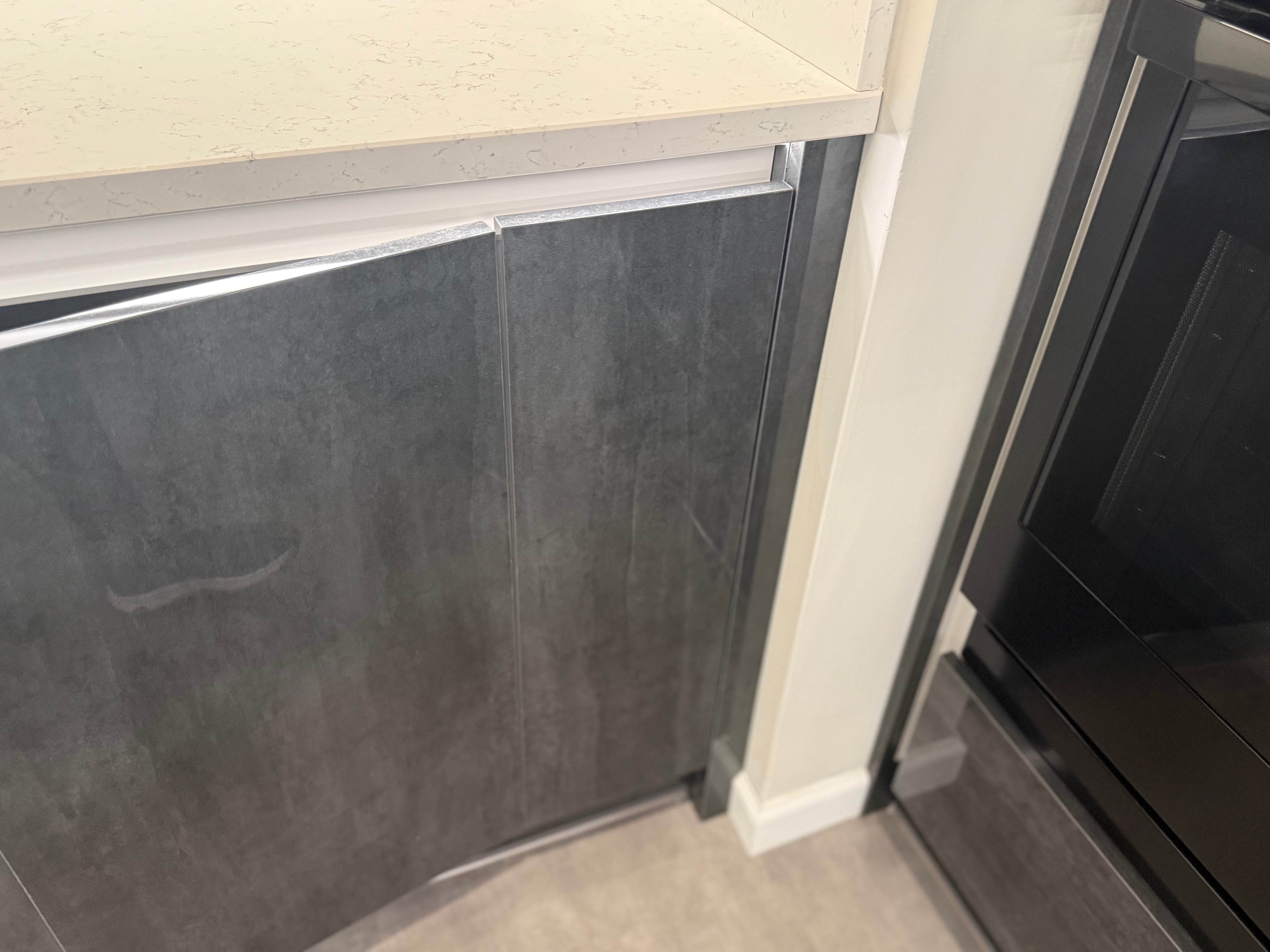 Wren Milano Elements Mettallic Slate Gloss & Ultra Pencil Gray Gloss Kitchen