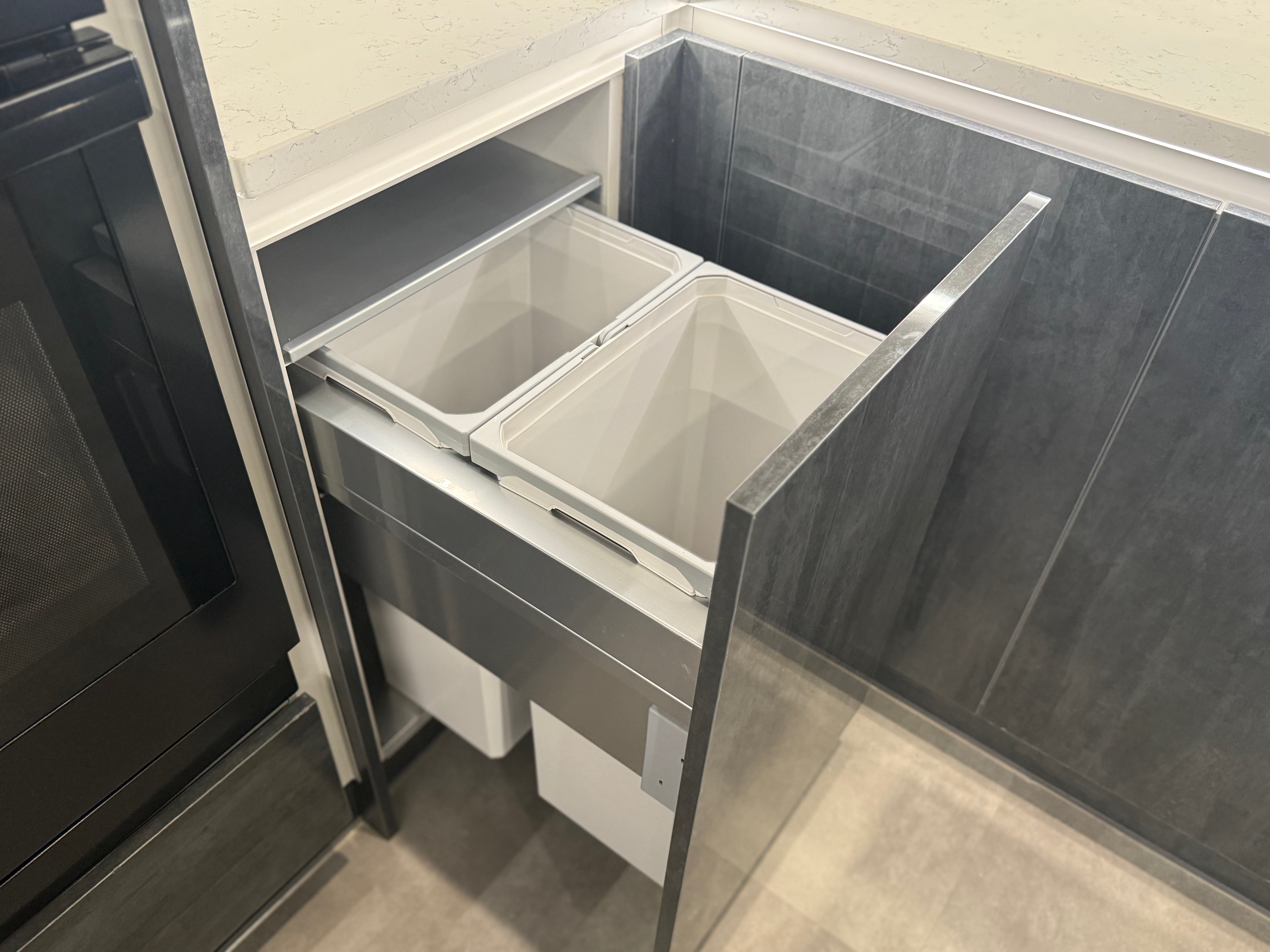 Wren Milano Elements Mettallic Slate Gloss & Ultra Pencil Gray Gloss Kitchen