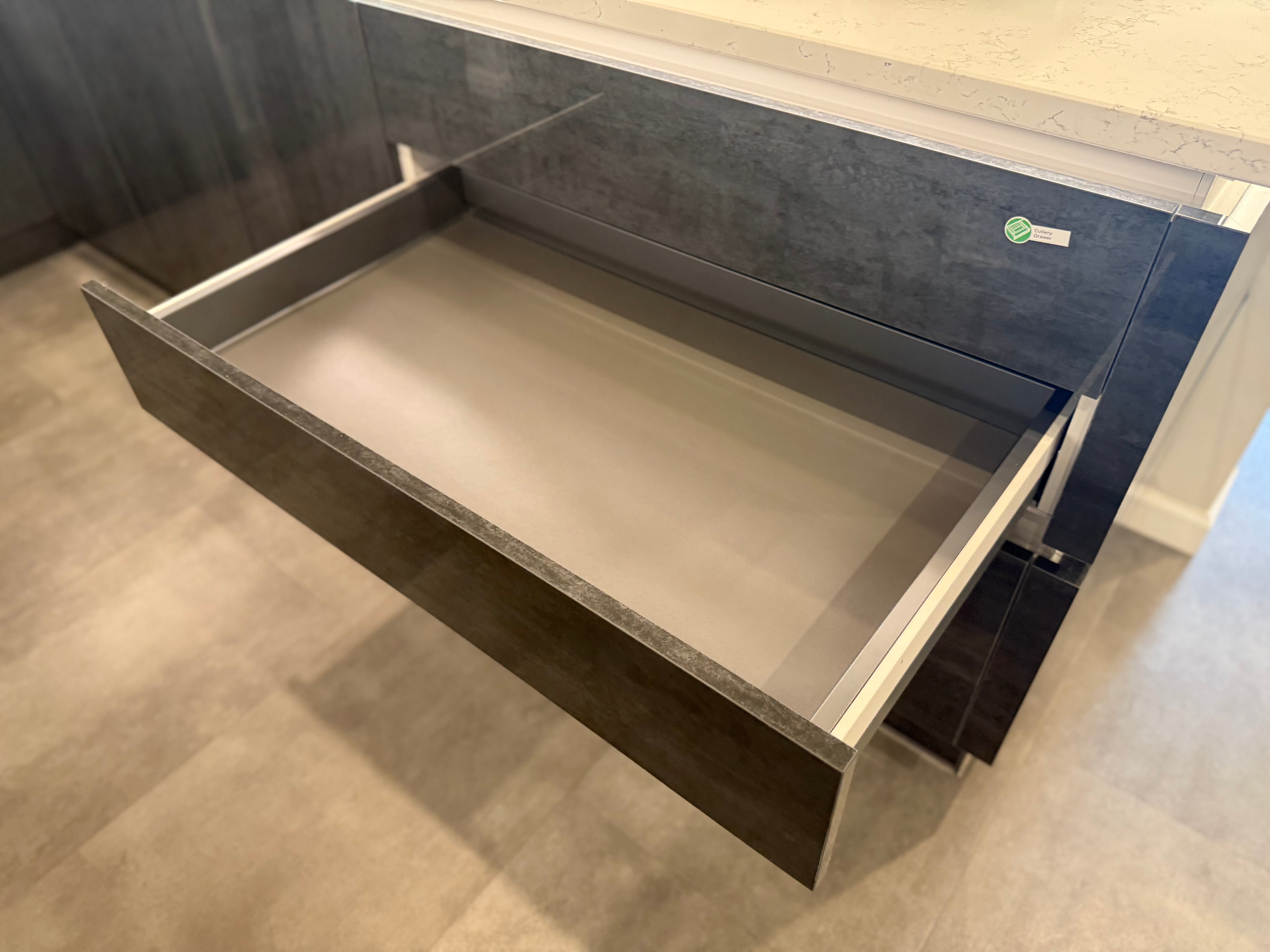 Wren Milano Elements Mettallic Slate Gloss & Ultra Pencil Gray Gloss Kitchen