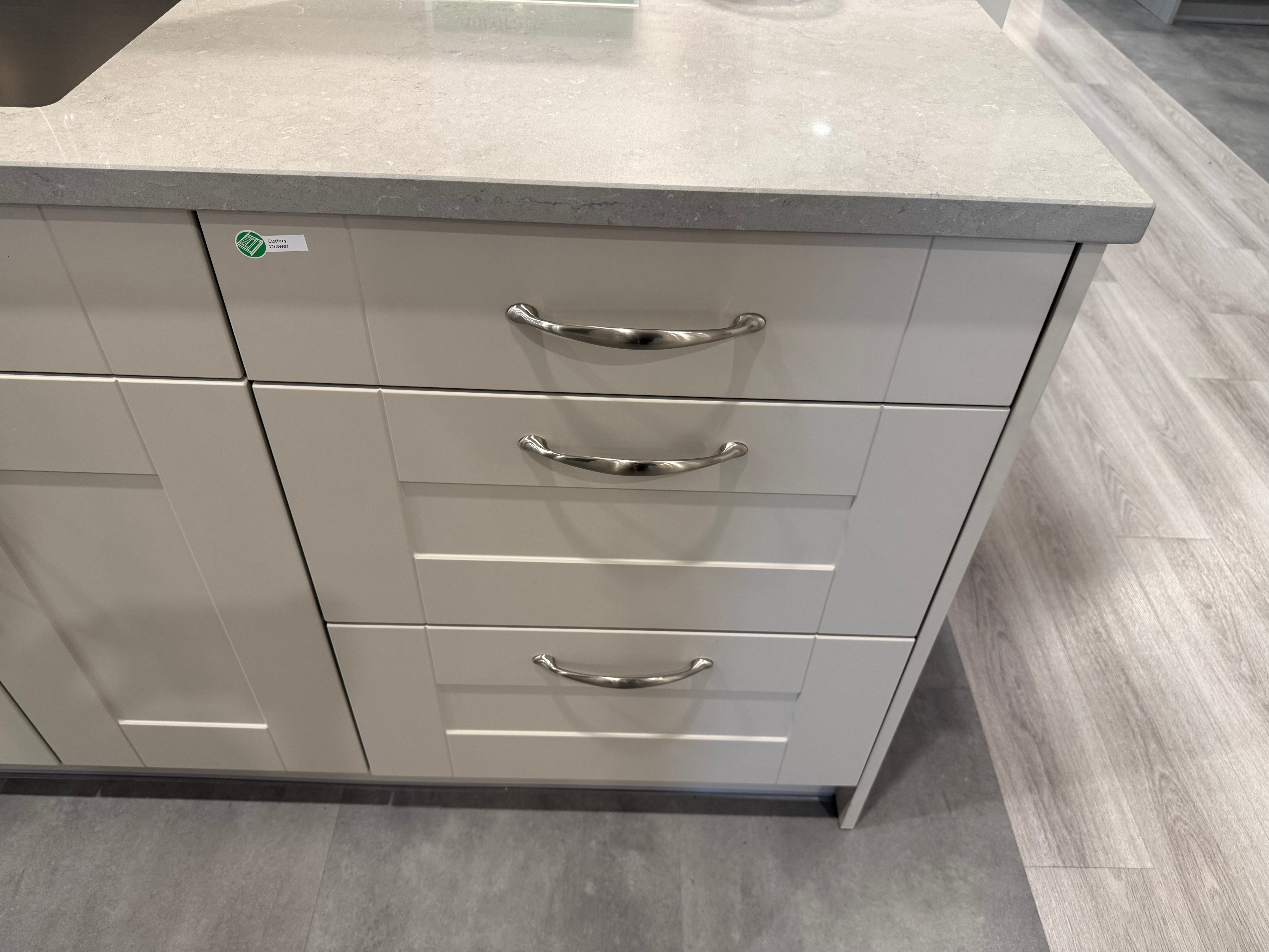 Wren Shaker Classic Cashmere Matte Kitchen Wall