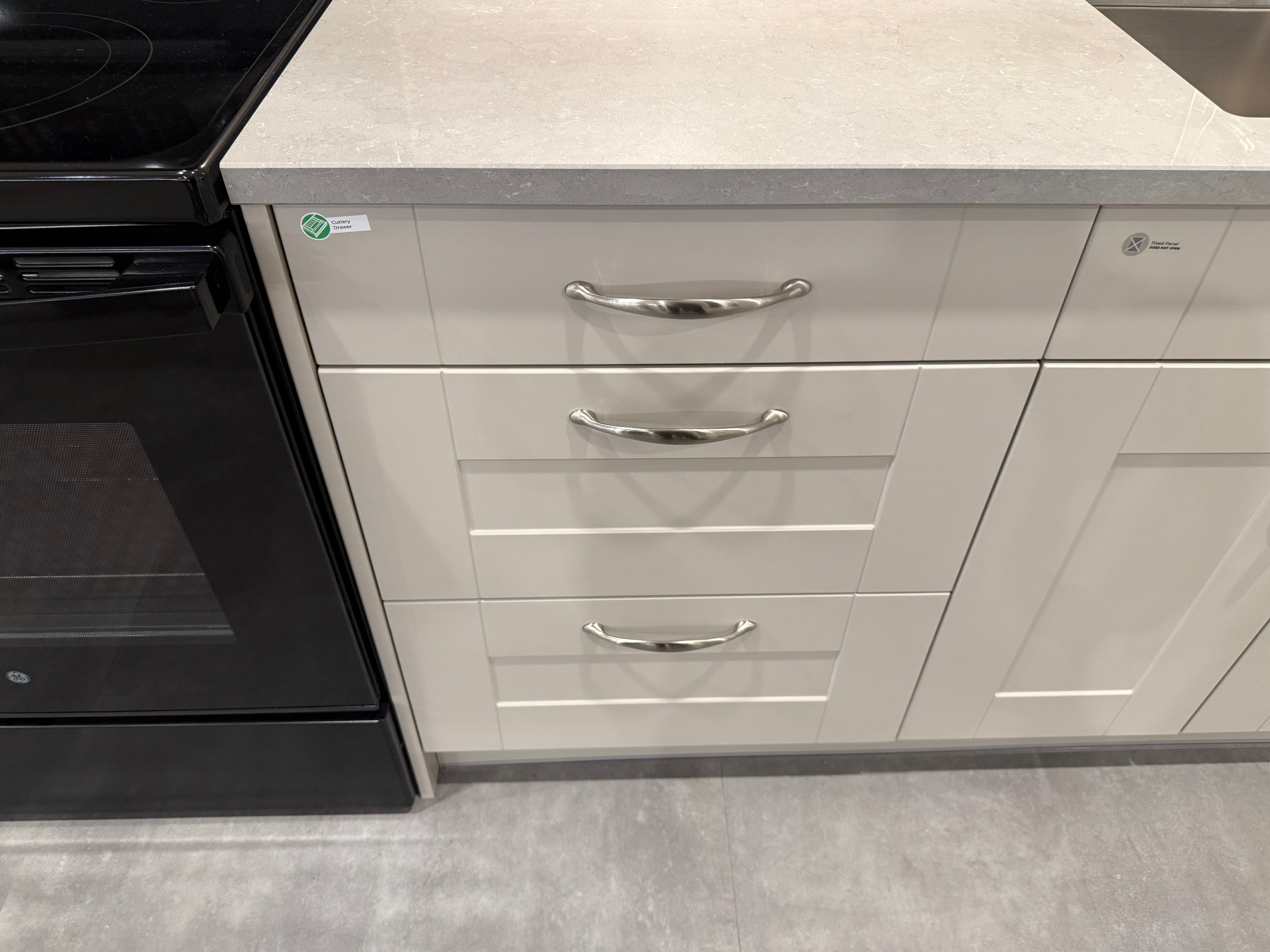 Wren Shaker Classic Cashmere Matte Kitchen Wall