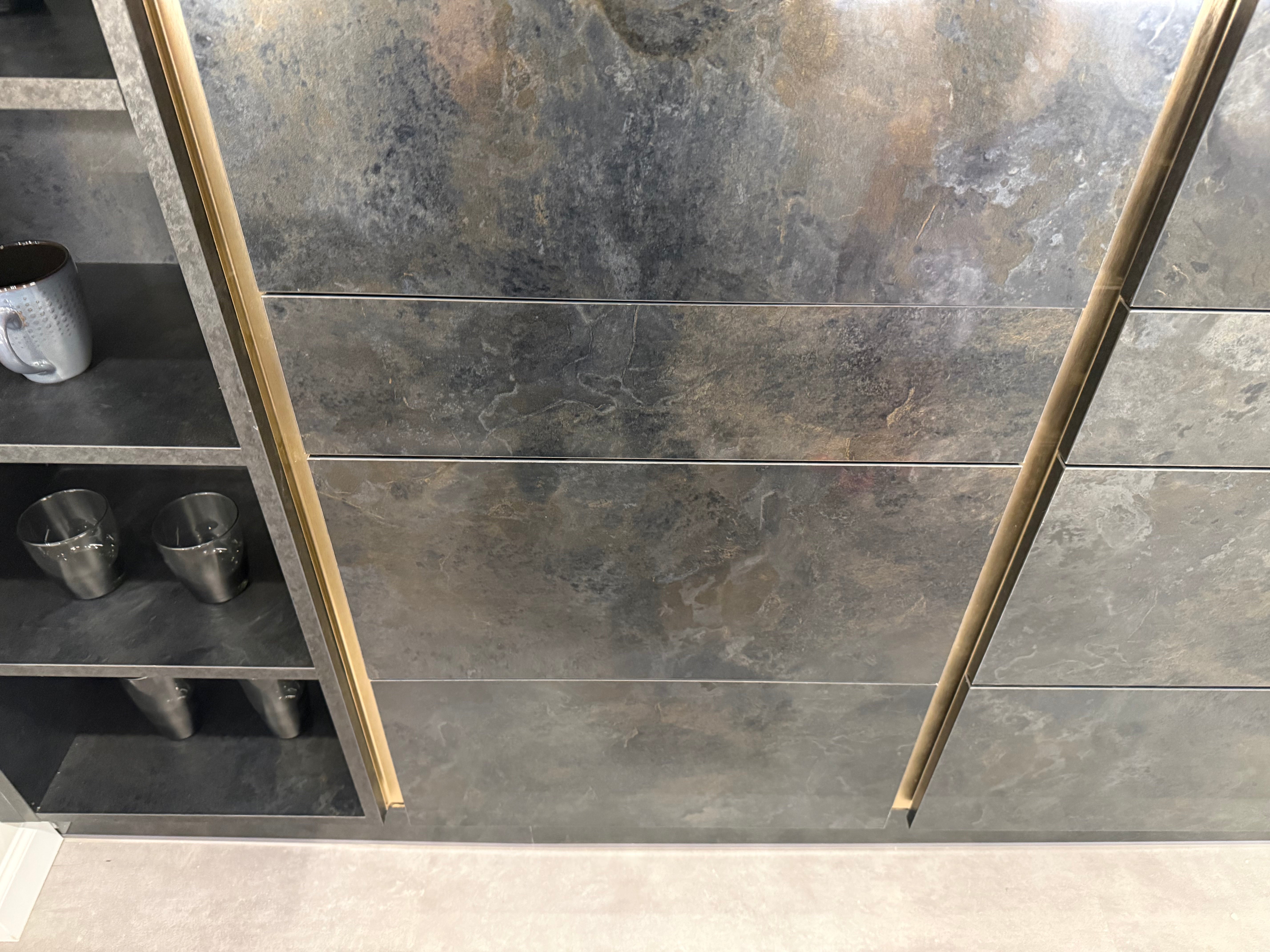 Wren Milano Elements Metallic Night Gloss & Ultra Cloud Gloss Kitchen